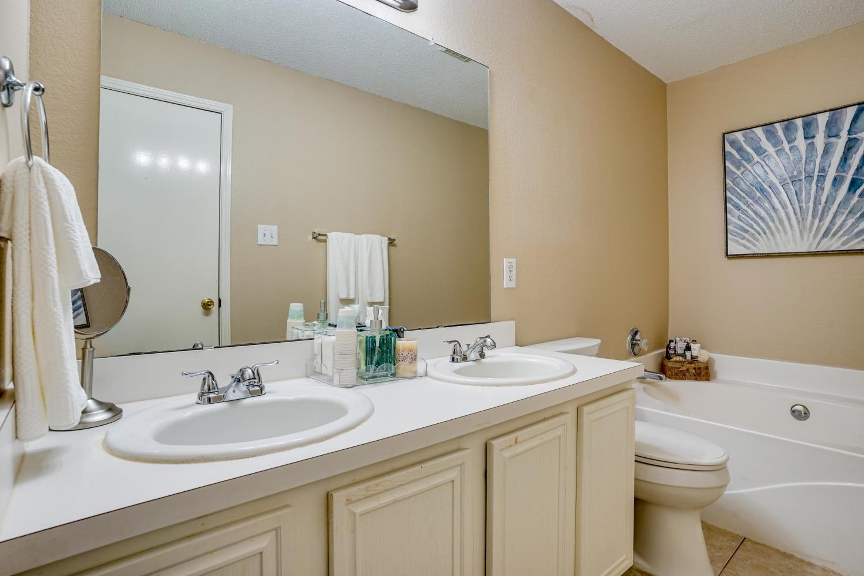 Family Getaway with Fenced Yard in Haltom City!