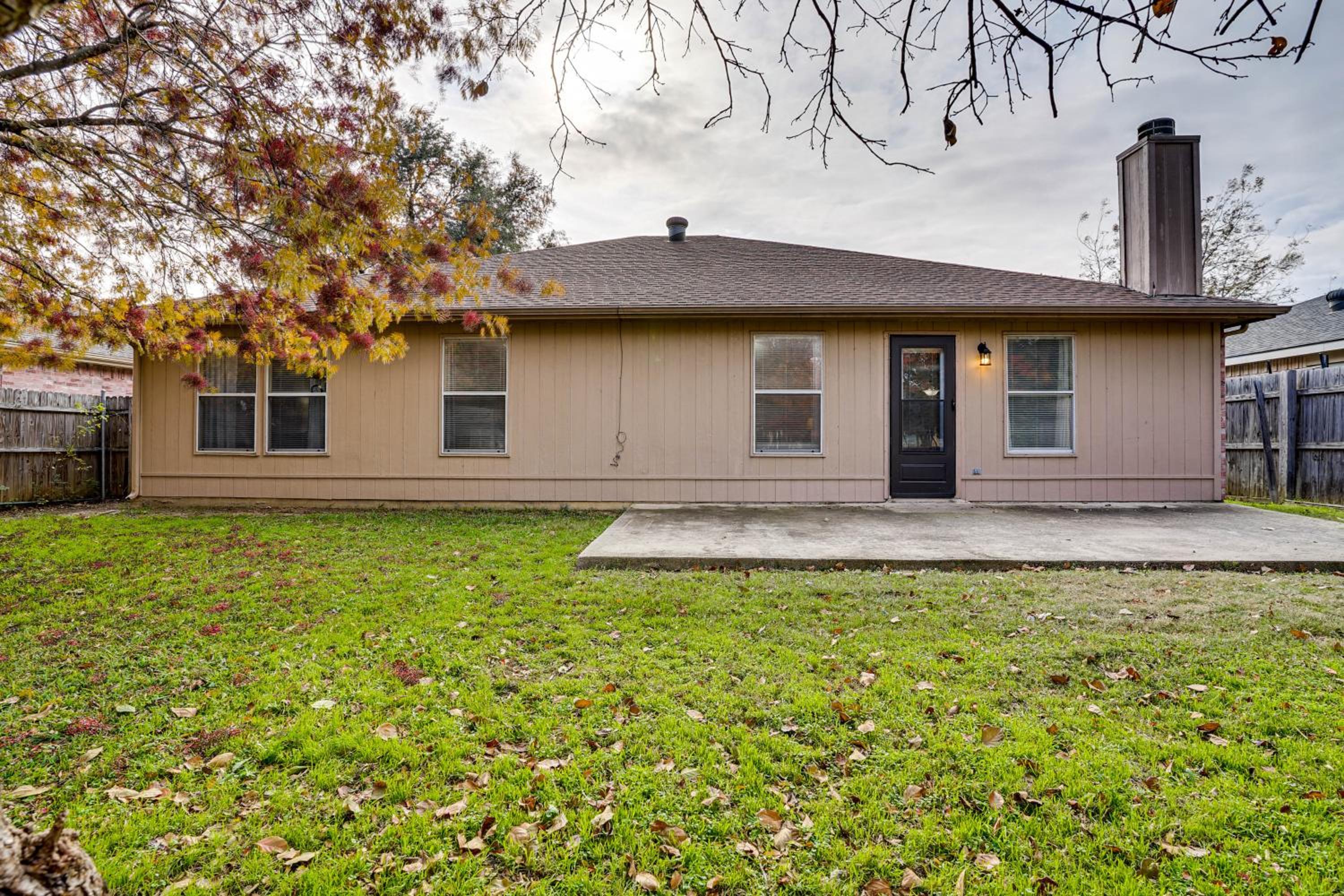 Family Getaway with Fenced Yard in Haltom City!