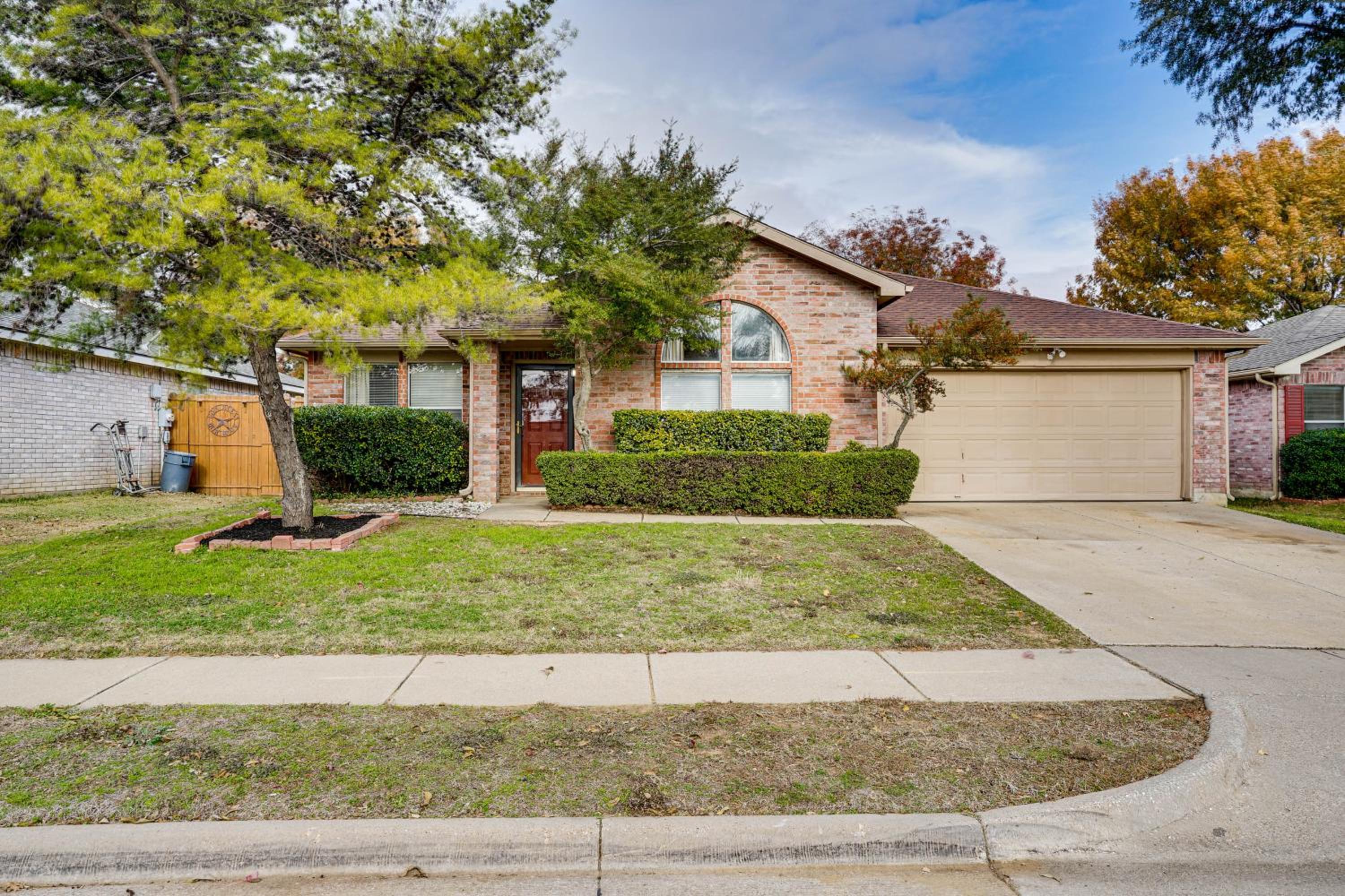 Family Getaway with Fenced Yard in Haltom City!