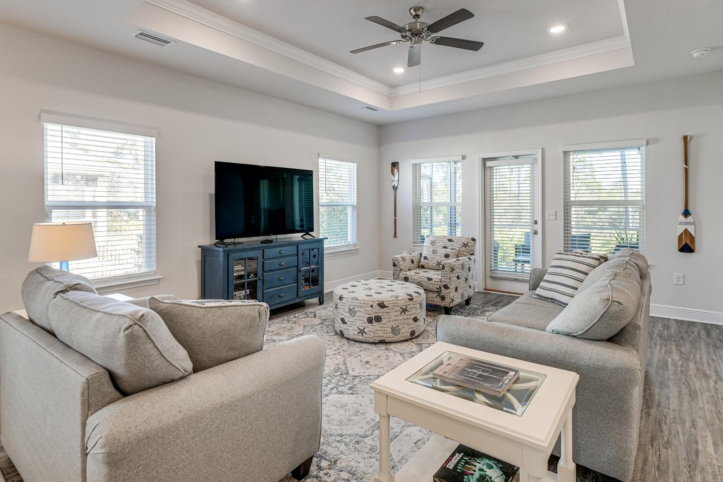 Stroll to Shore Airy Home with Lanai in Port St Joe