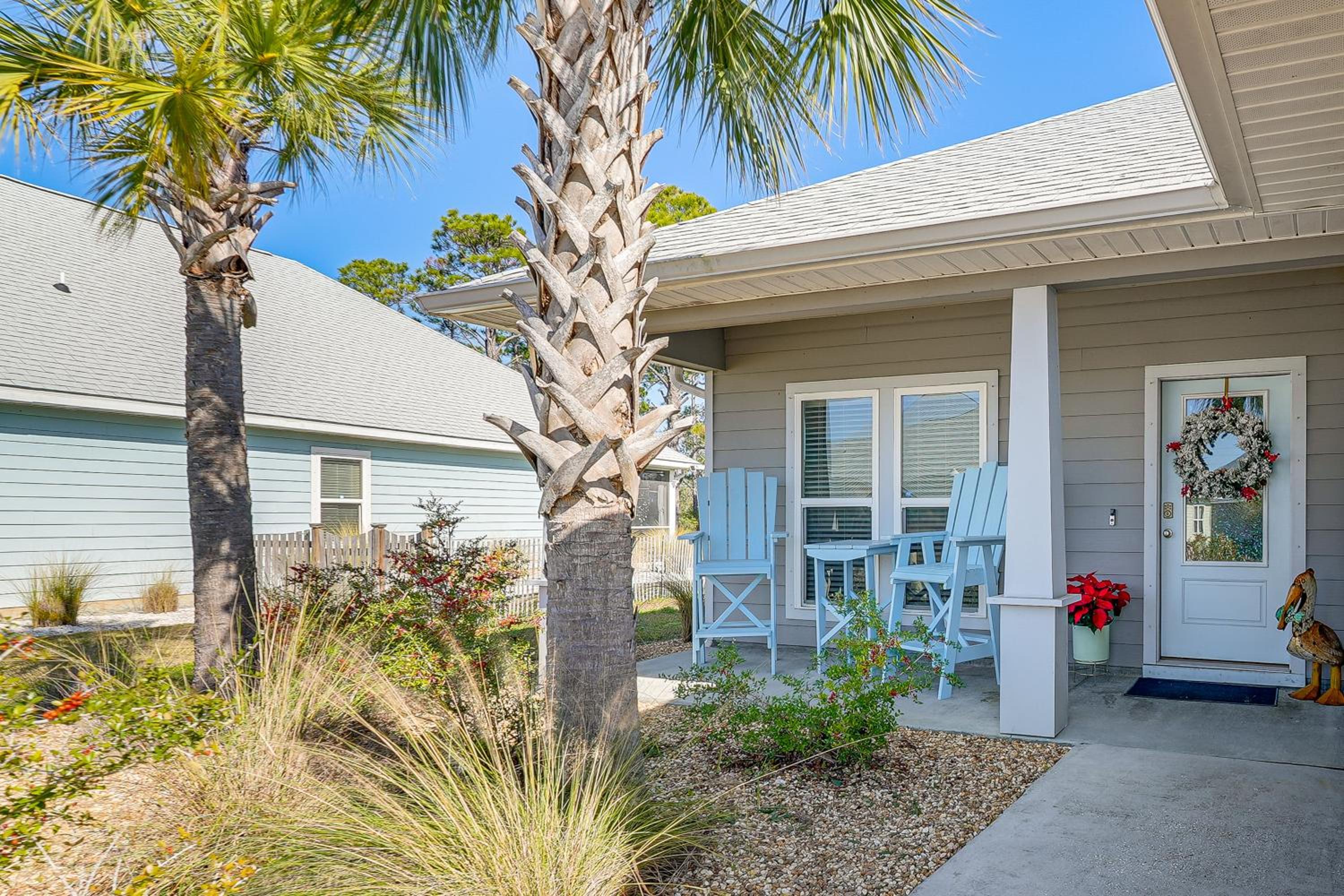 Stroll to Shore Airy Home with Lanai in Port St Joe