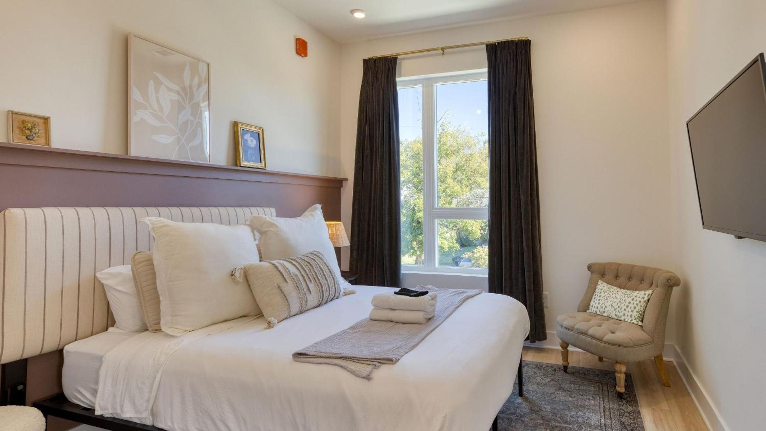 Modern Nashville Getaway Minutes from Downtown Five Points Hearth and Hideout by AvantStay