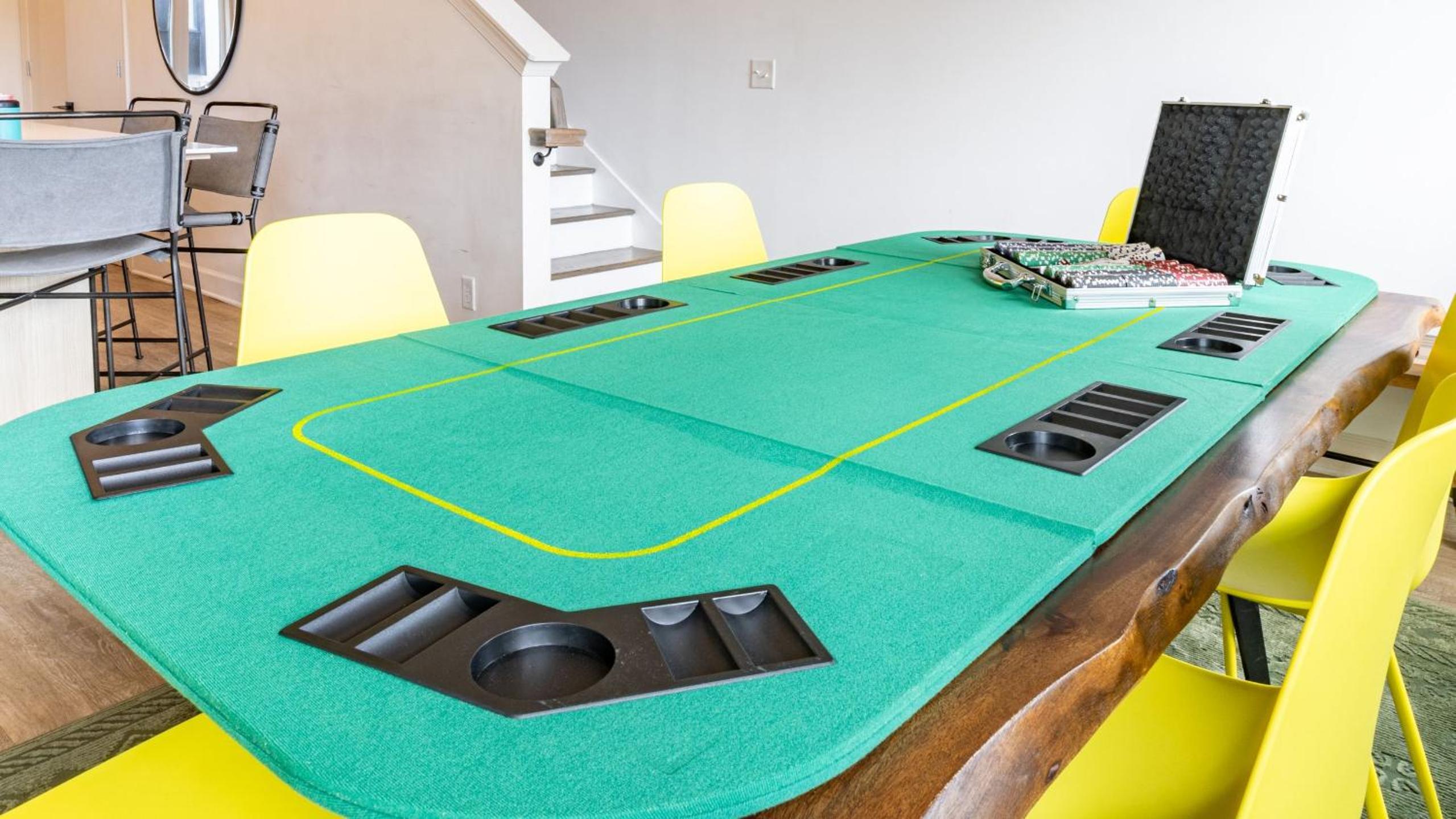 Sleeps 24 Game Rooms Murals Balconies Soundcheck Vinyl House by AvantStay