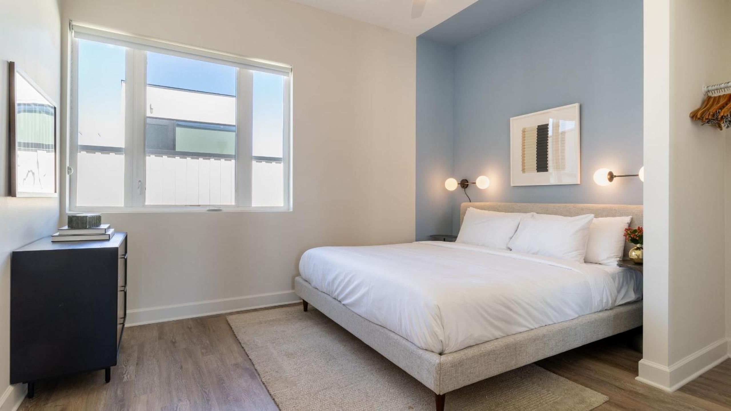 Sleeps 24 Game Rooms Murals Balconies Soundcheck Vinyl House by AvantStay