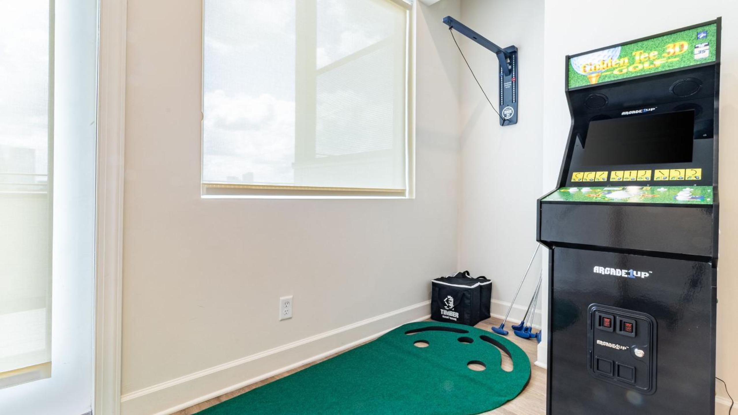 Sleeps 24 Game Rooms Murals Balconies Soundcheck Vinyl House by AvantStay