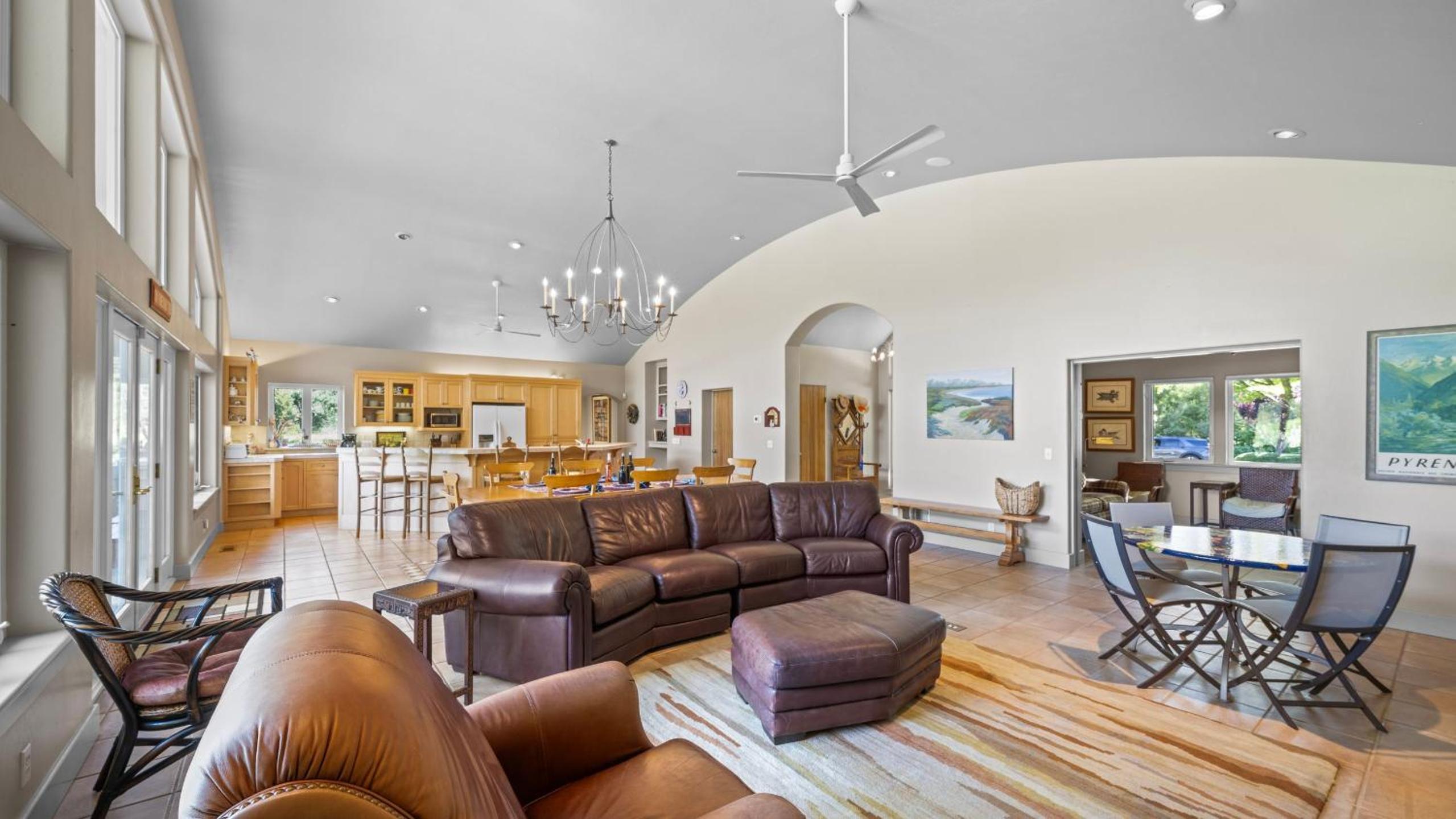Vineyard Estate w Pool Spa Bocce Ball Mins to Wineries Park Lawndale Manor by AvantStay