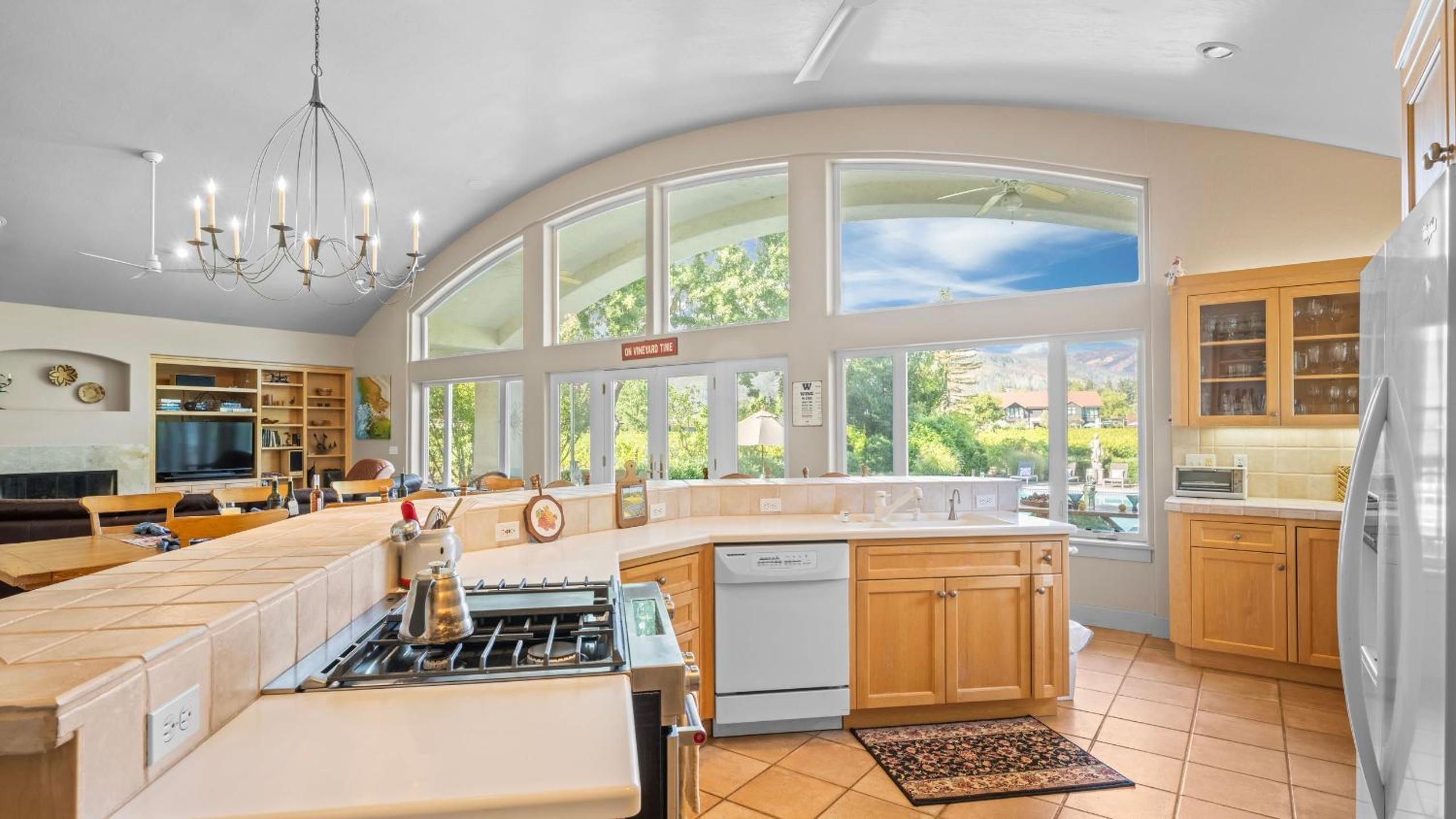 Vineyard Estate w Pool Spa Bocce Ball Mins to Wineries Park Lawndale Manor by AvantStay