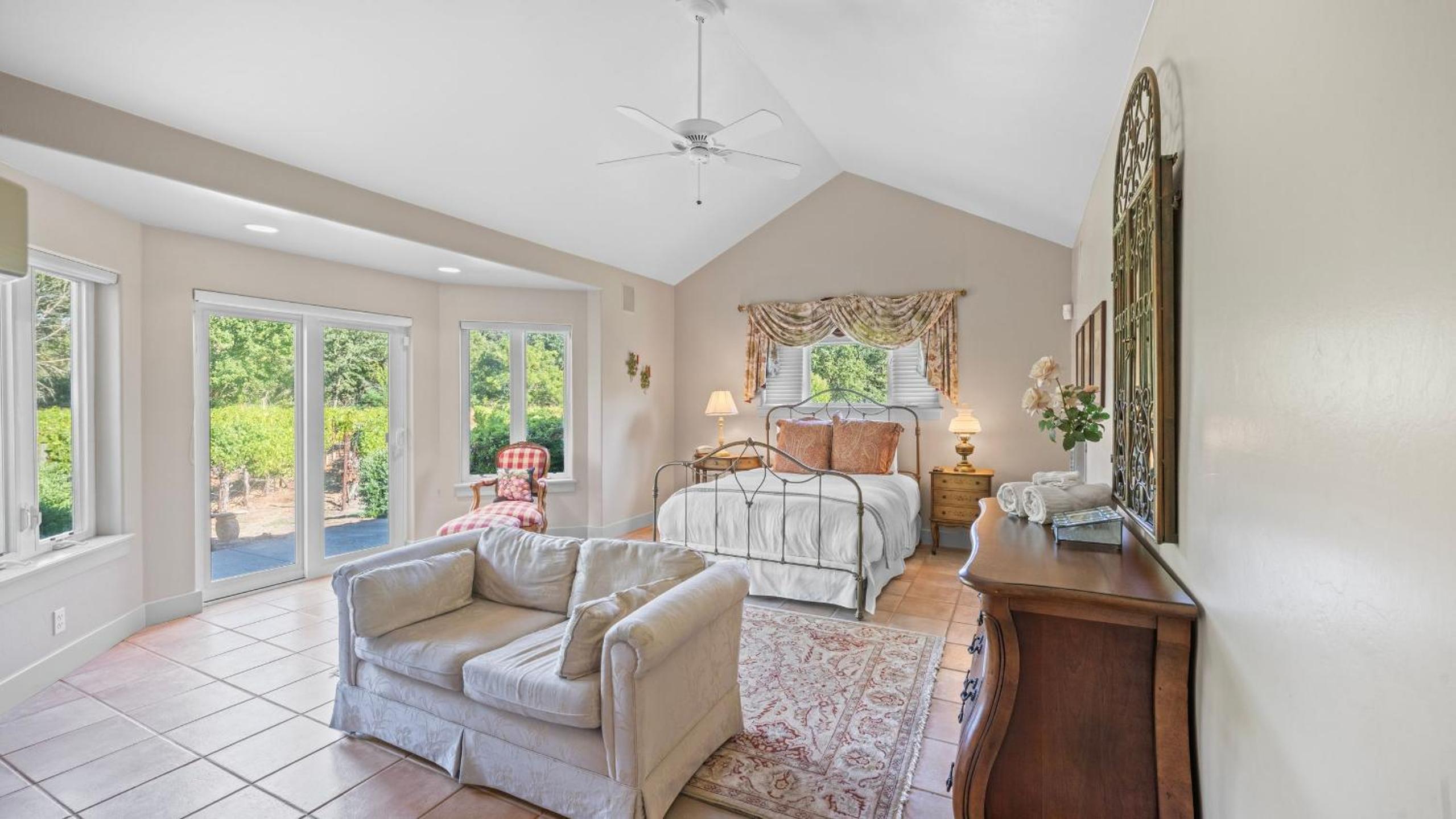 Vineyard Estate w Pool Spa Bocce Ball Mins to Wineries Park Lawndale Manor by AvantStay
