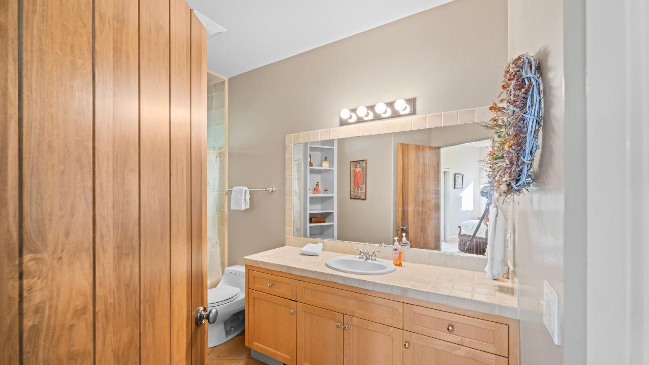 Vineyard Estate w Pool Spa Bocce Ball Mins to Wineries Park Lawndale Manor by AvantStay