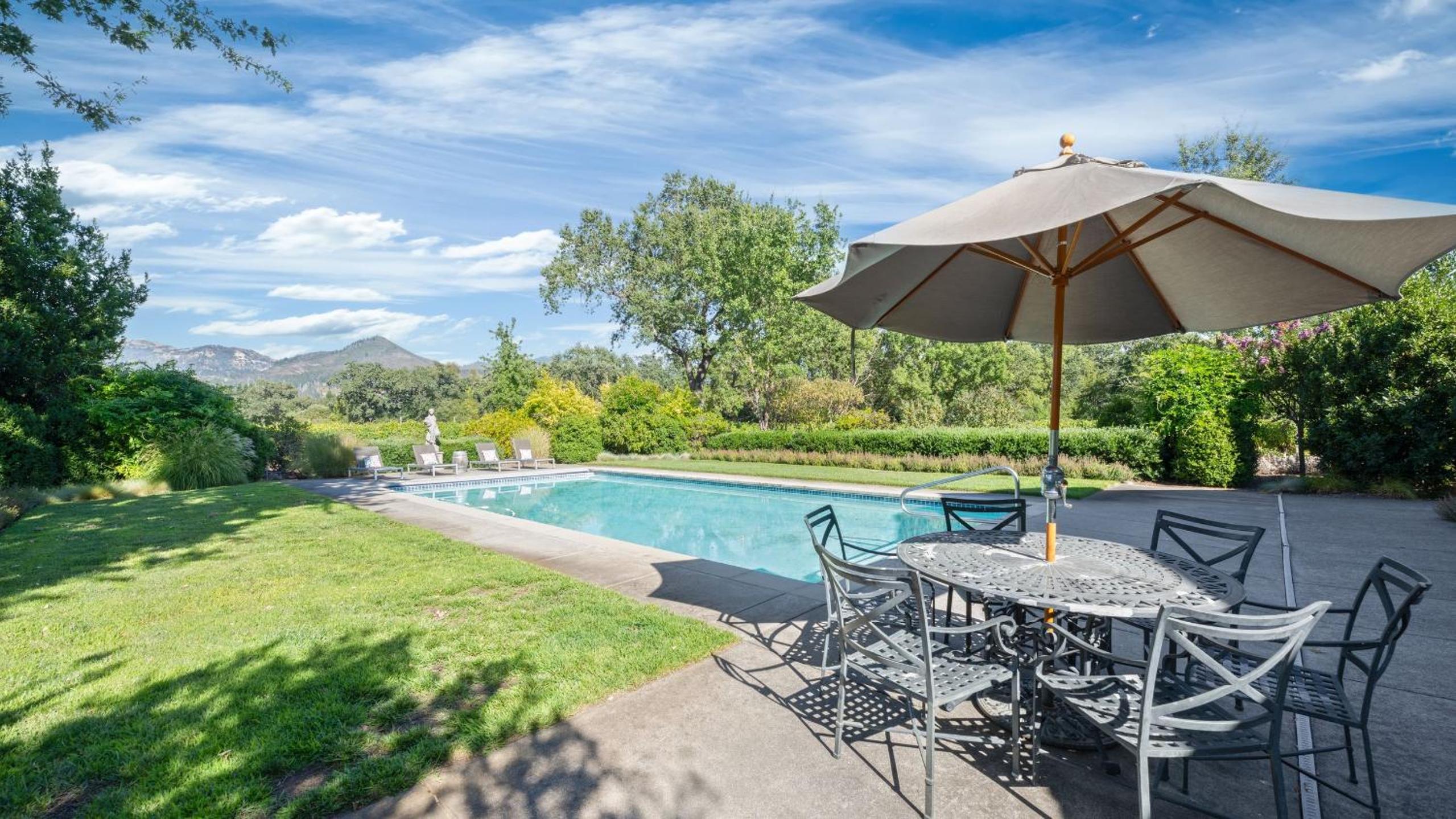 Vineyard Estate w Pool Spa Bocce Ball Mins to Wineries Park Lawndale Manor by AvantStay