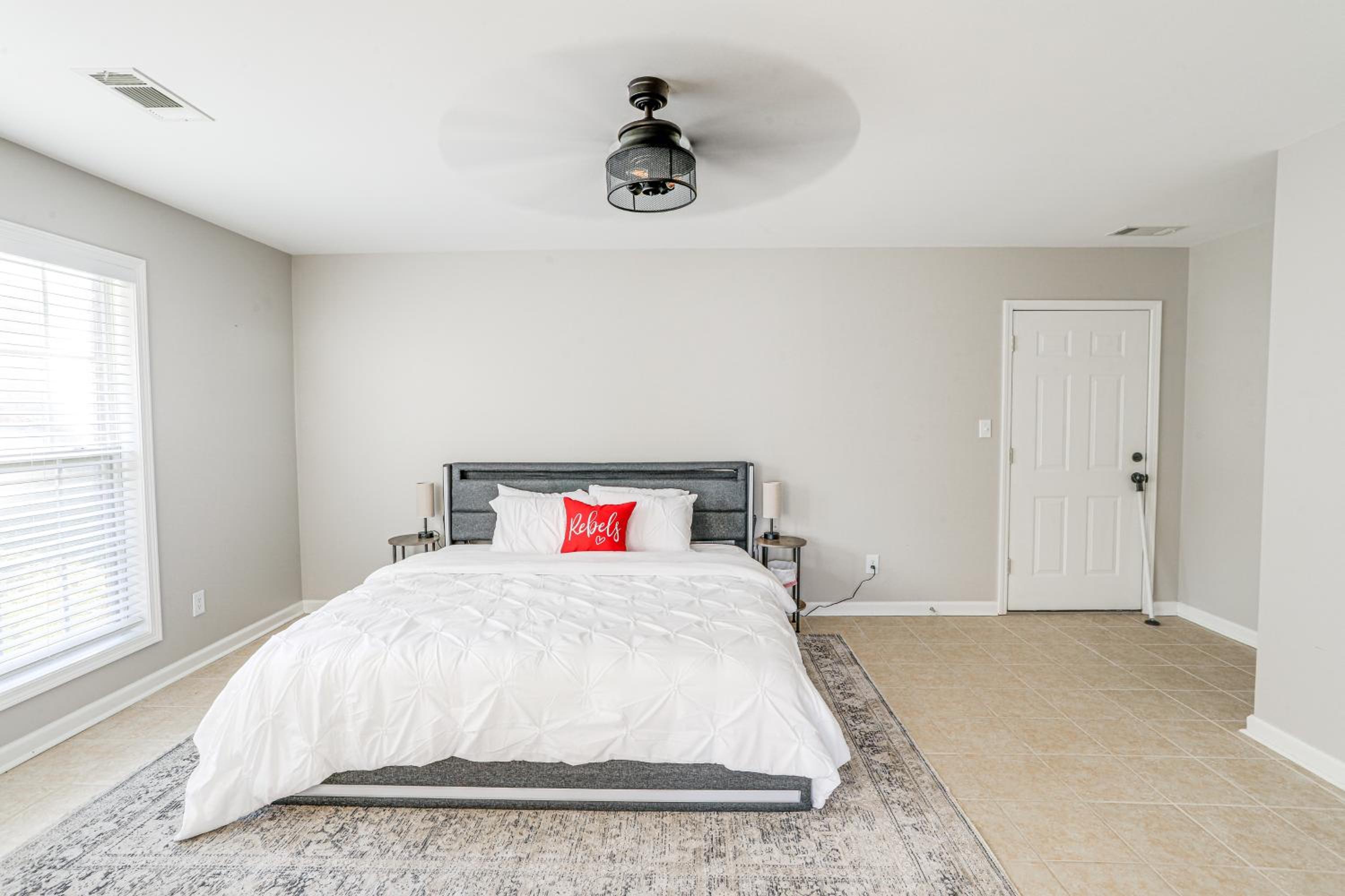 Work, Play and Visit Ole Miss! Cozy Escape Near Town