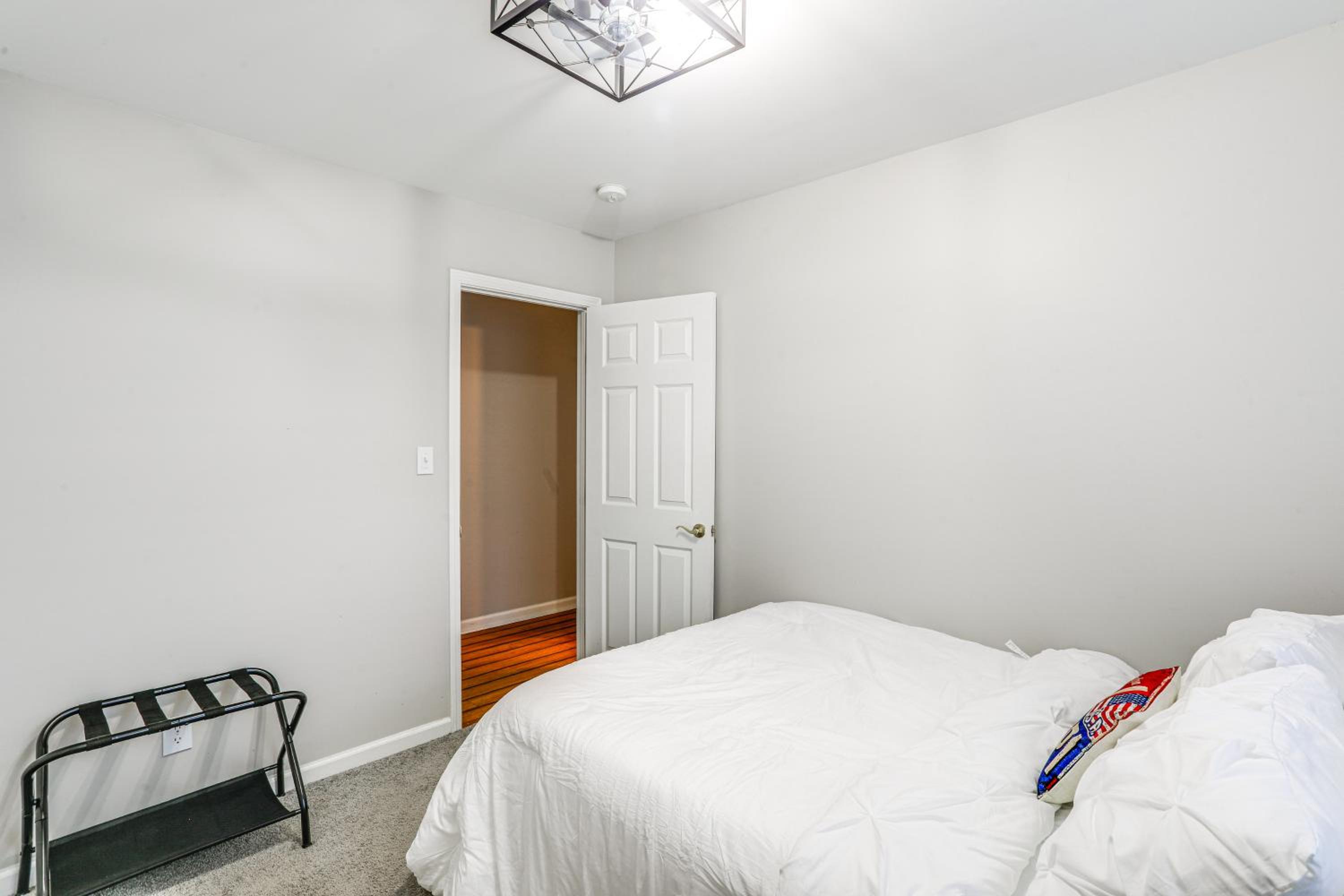Work, Play and Visit Ole Miss! Cozy Escape Near Town