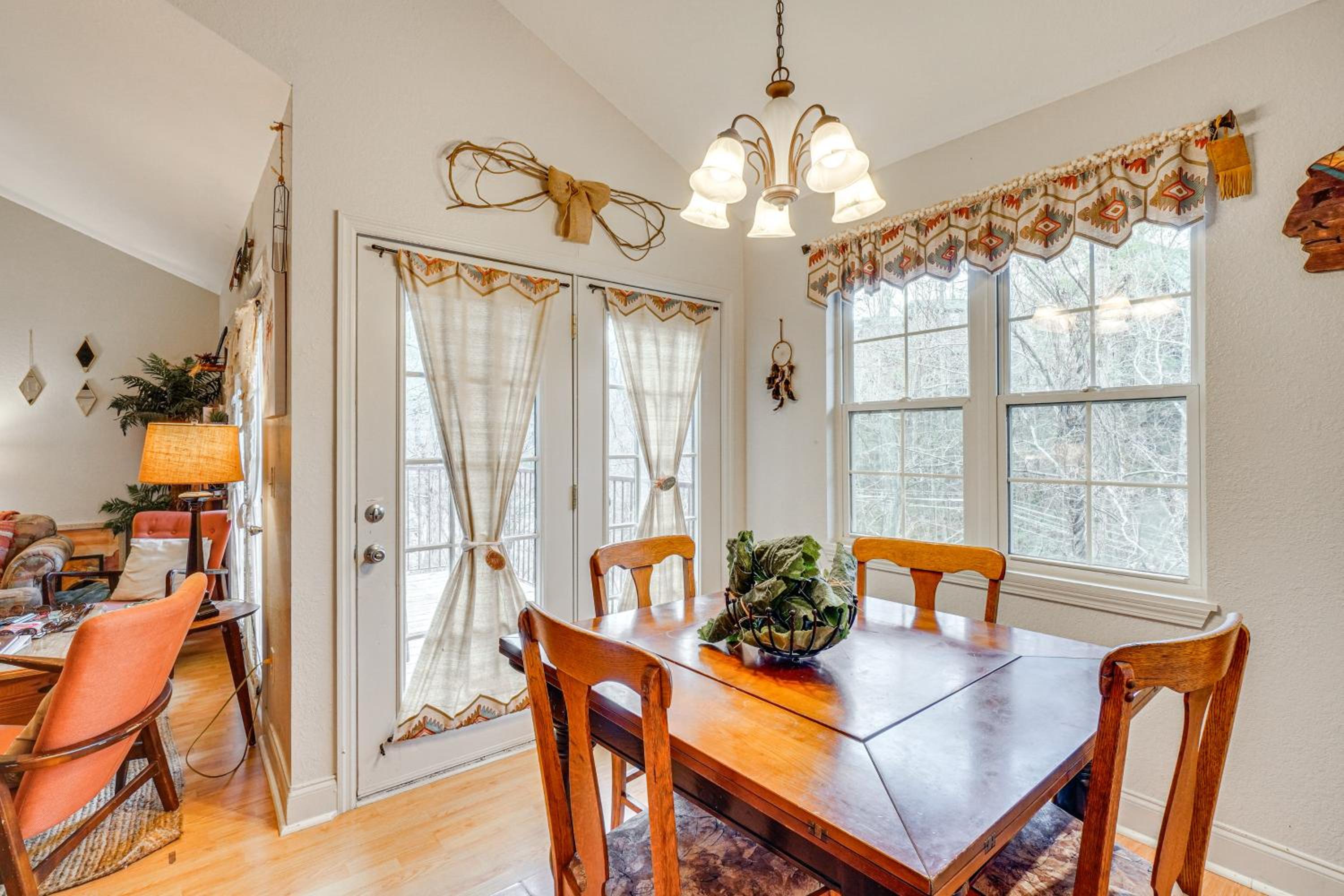 Prime Location! Peaceful Gatlinburg Stay with Deck
