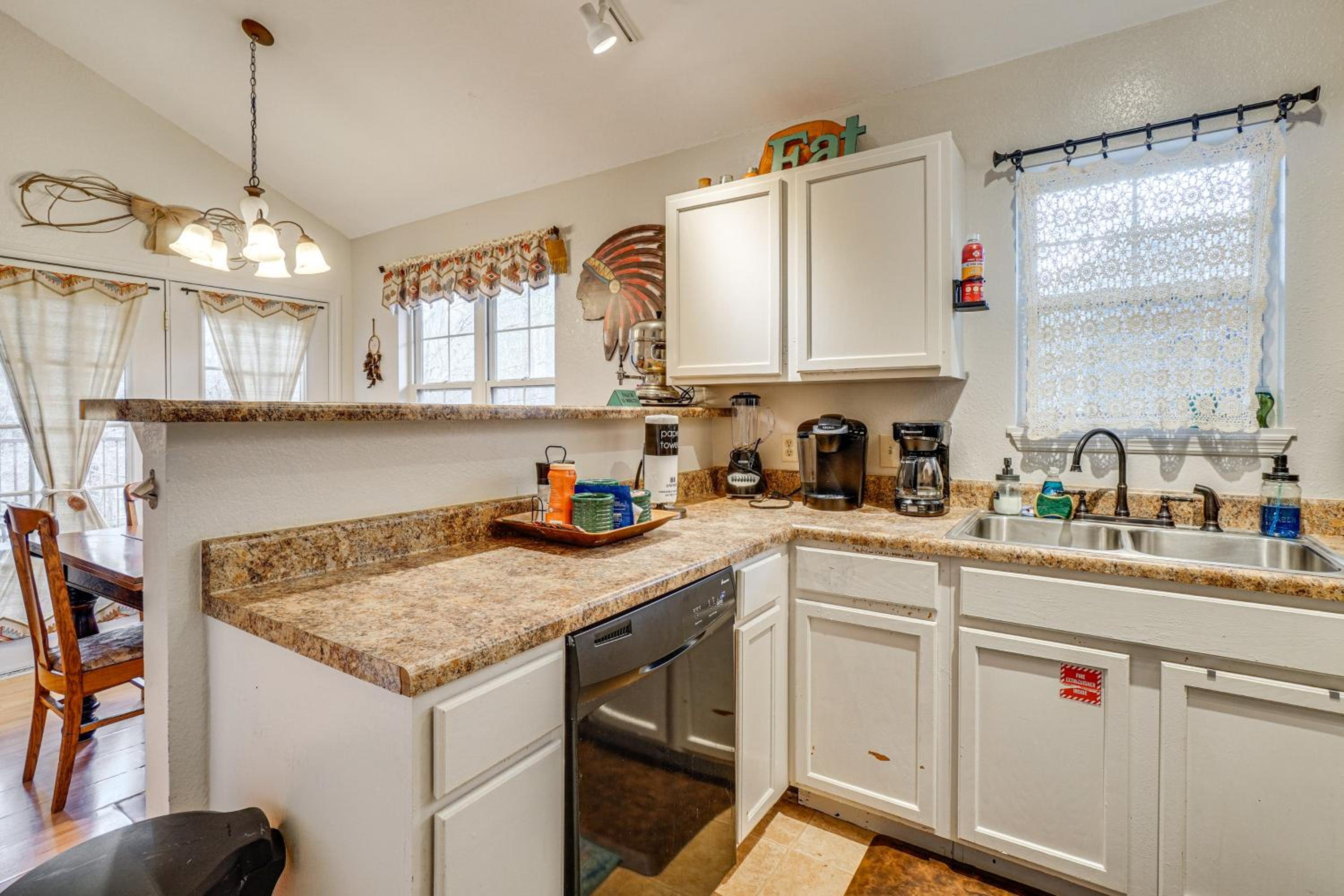 Prime Location! Peaceful Gatlinburg Stay with Deck