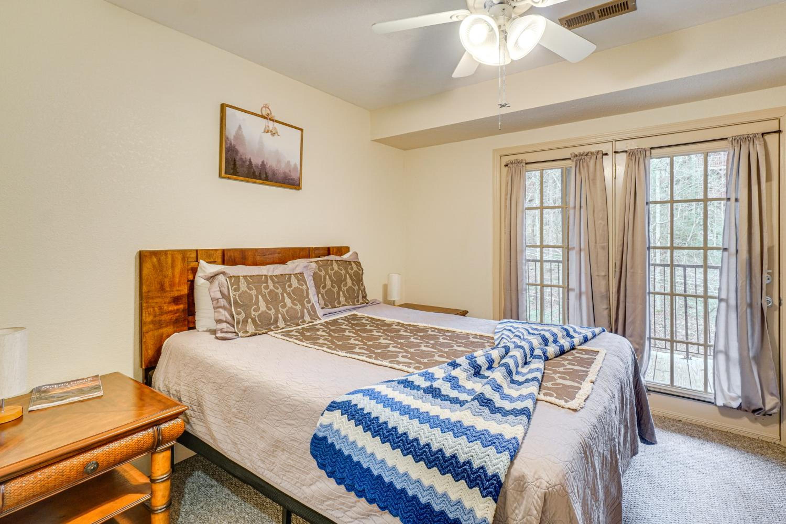 Prime Location! Peaceful Gatlinburg Stay with Deck