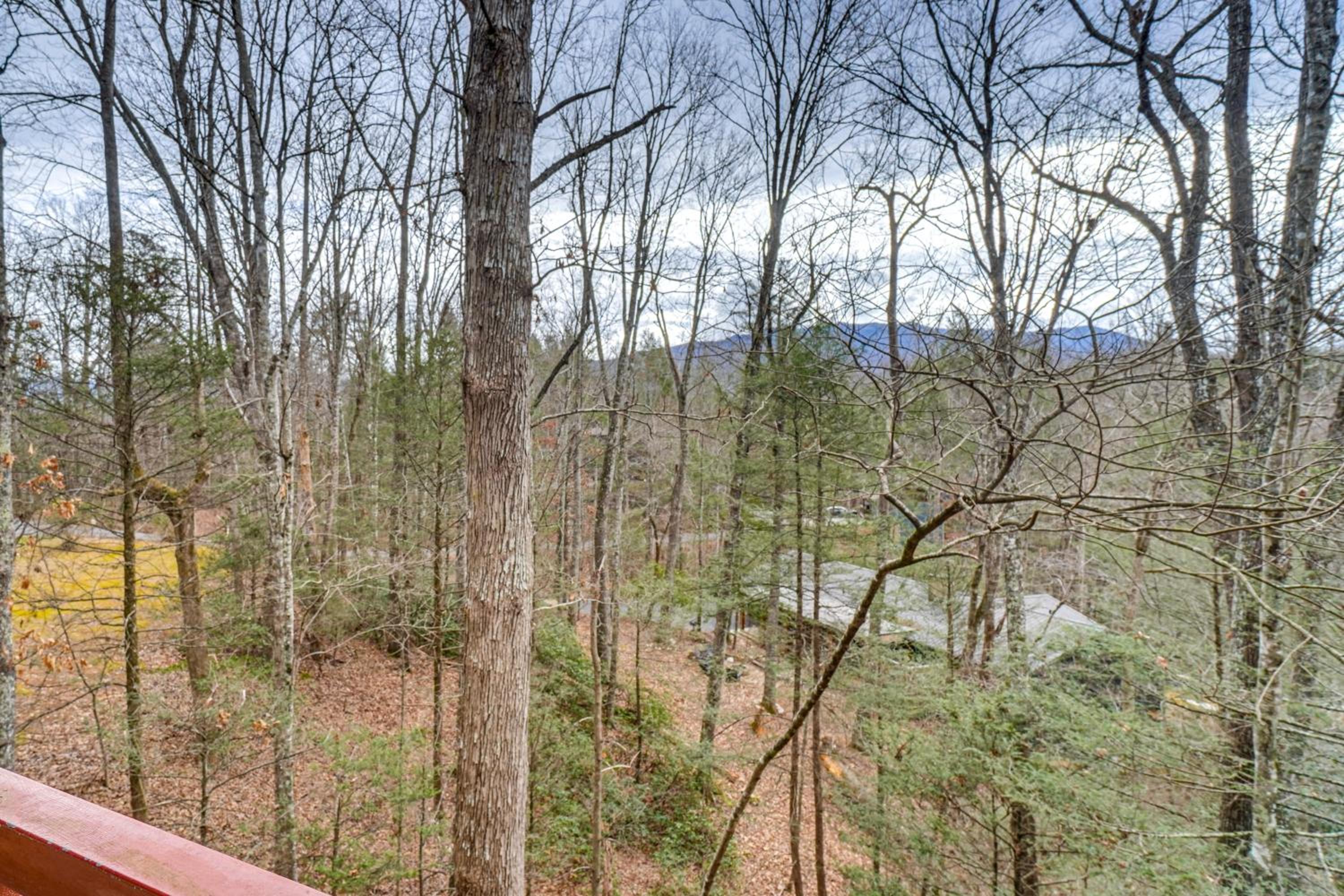 Newly Remodeled Mtn-View Retreat Private Hot Tub