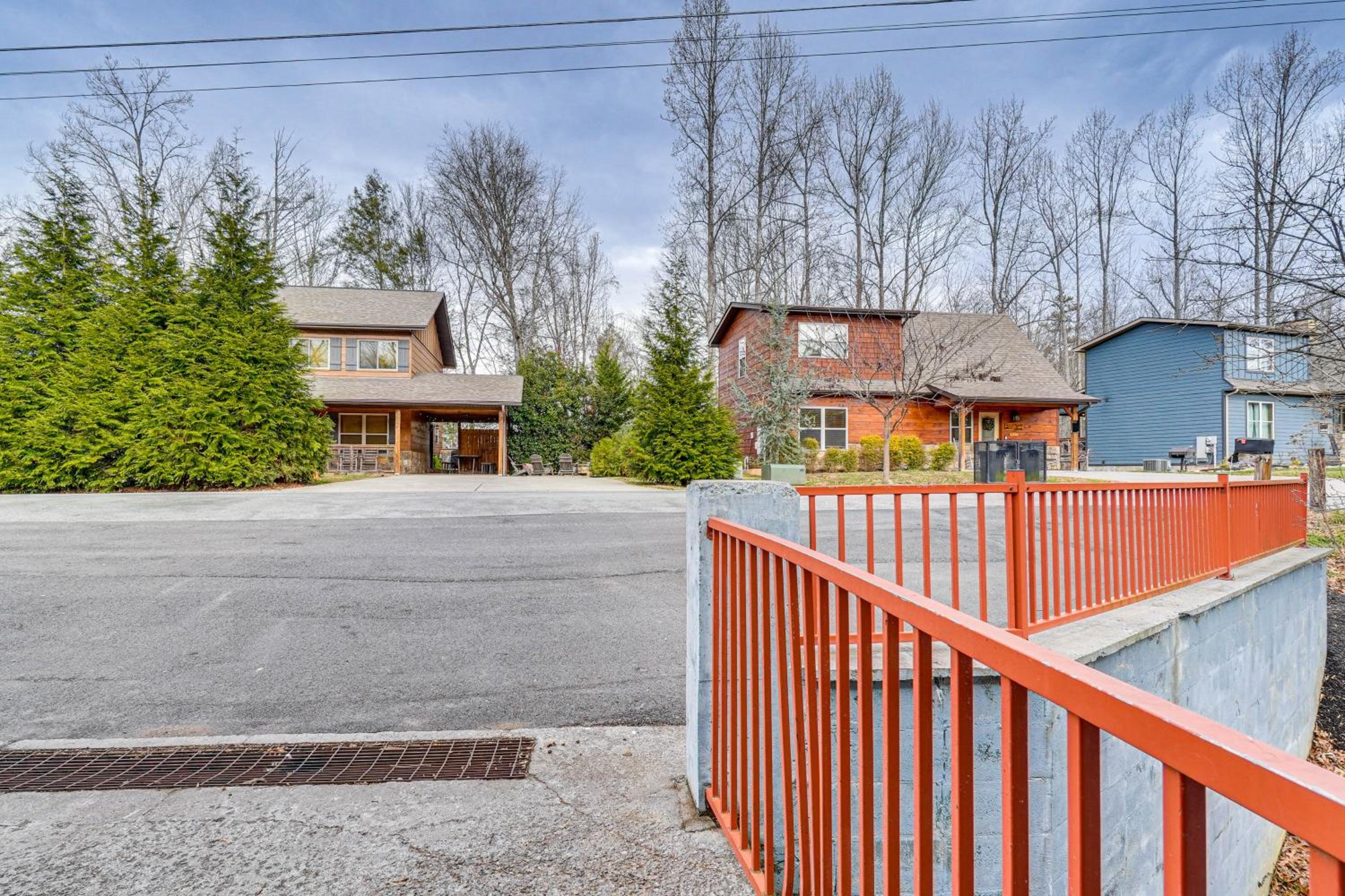 Newly Remodeled Mtn-View Retreat Private Hot Tub