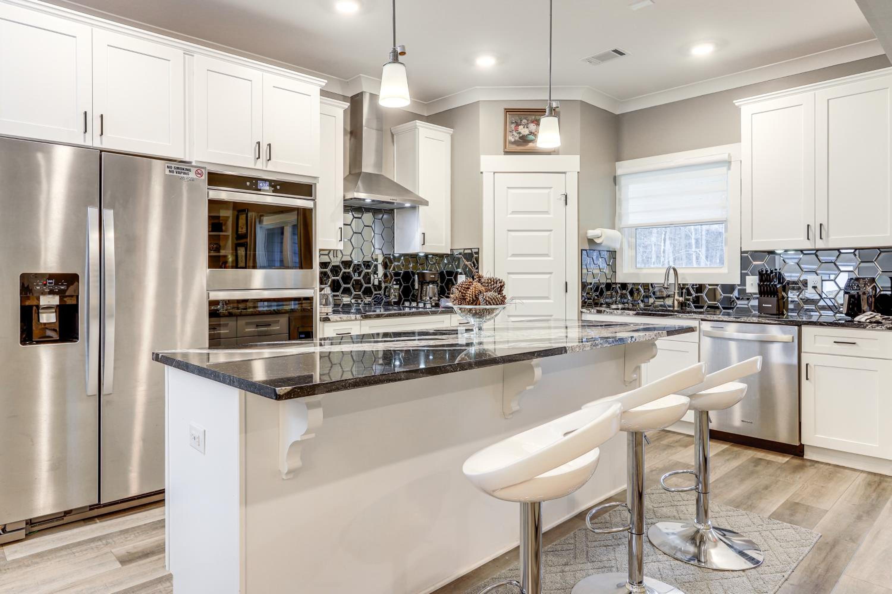 Gather, Play and Unwind! Modern Locust Grove Home