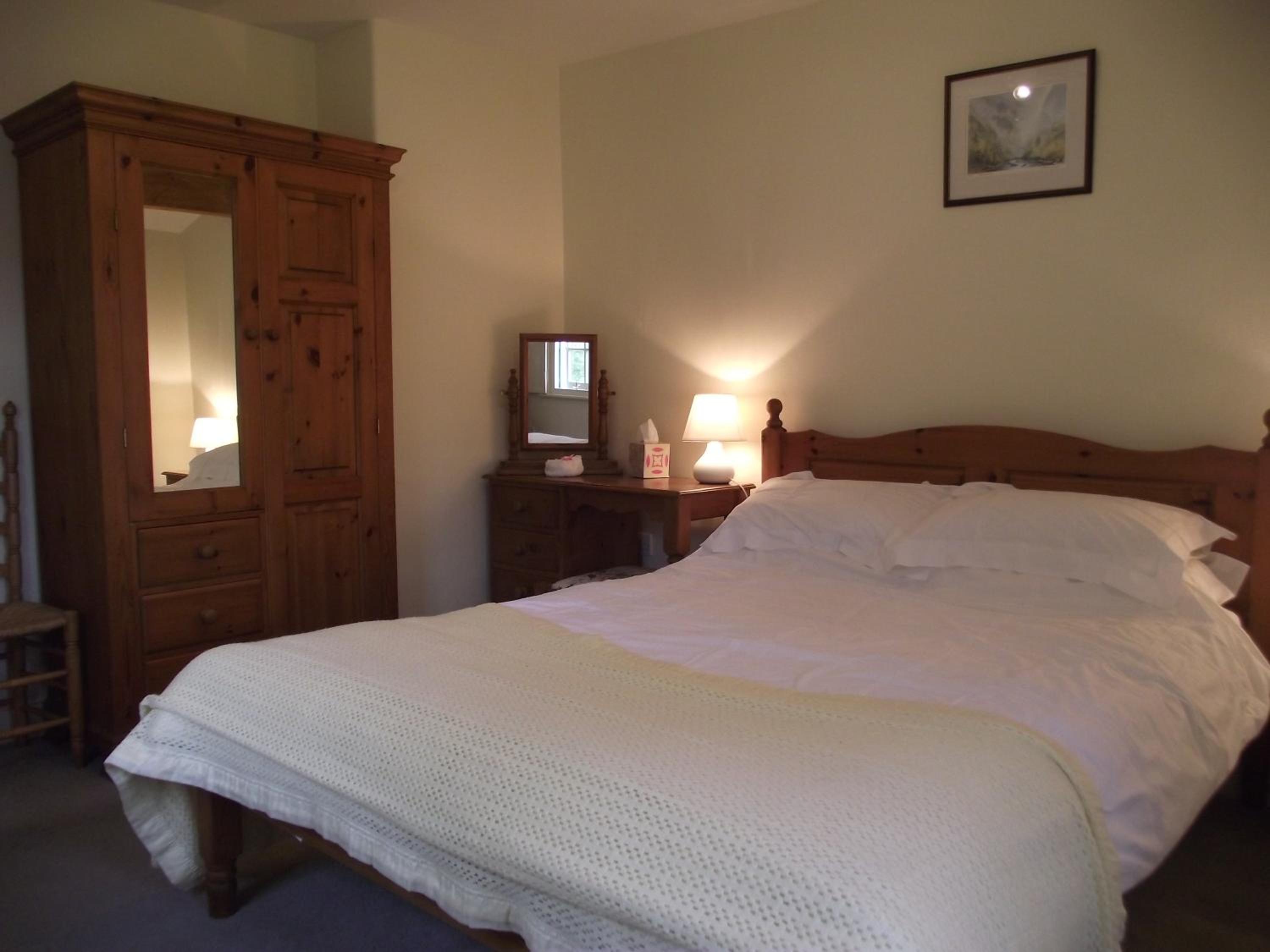 Glyn Arthur Lodge view 3
