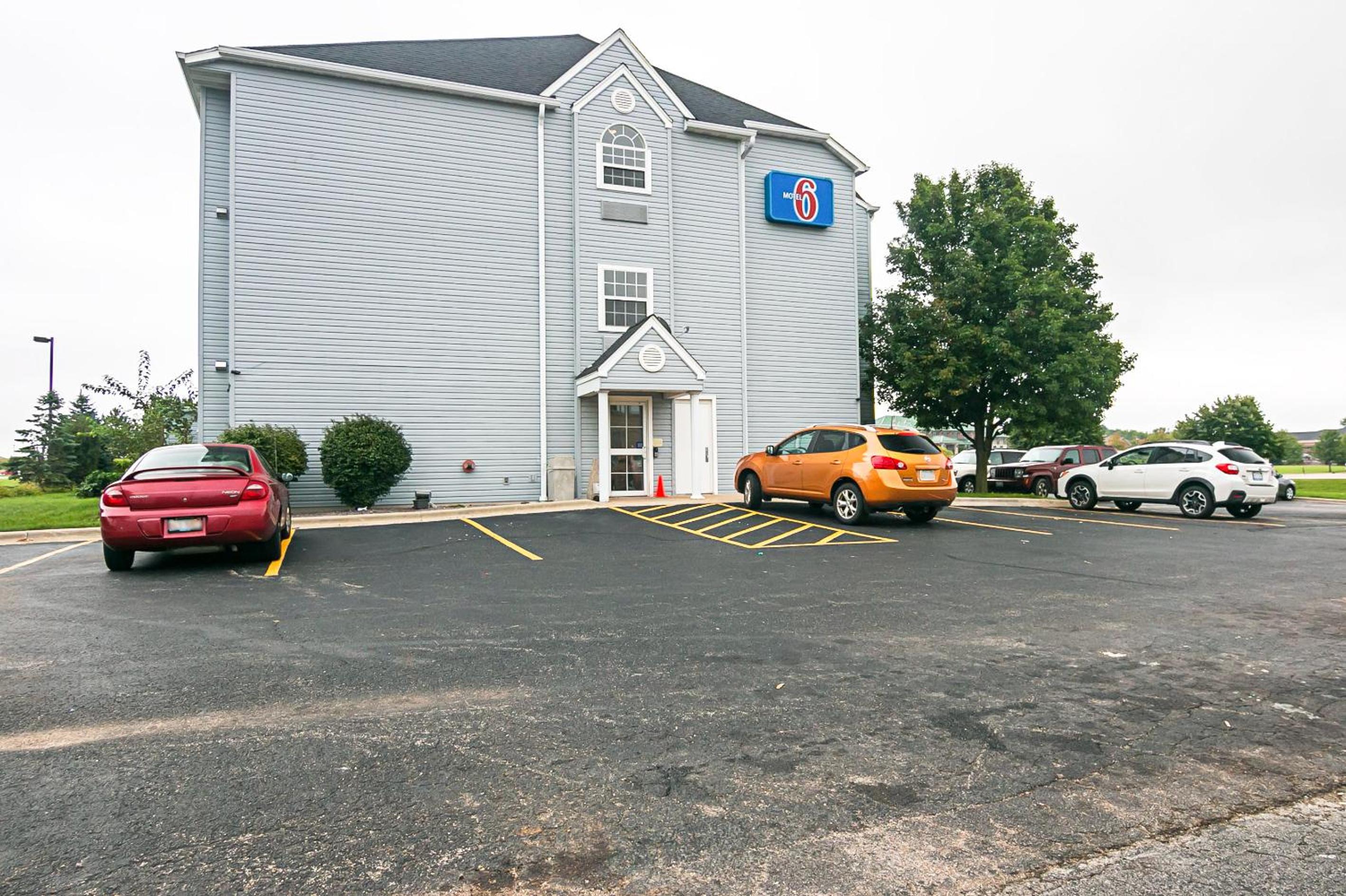 Motel 6-Sycamore, IL view 5