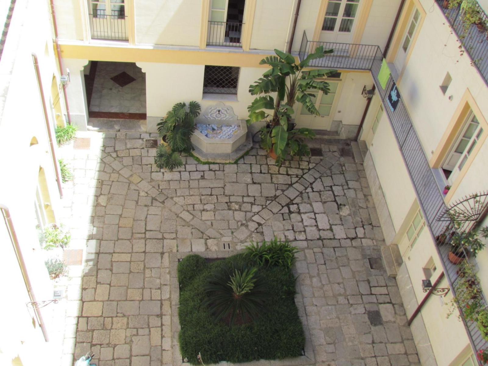 Appartamento Alloro 2 view 2