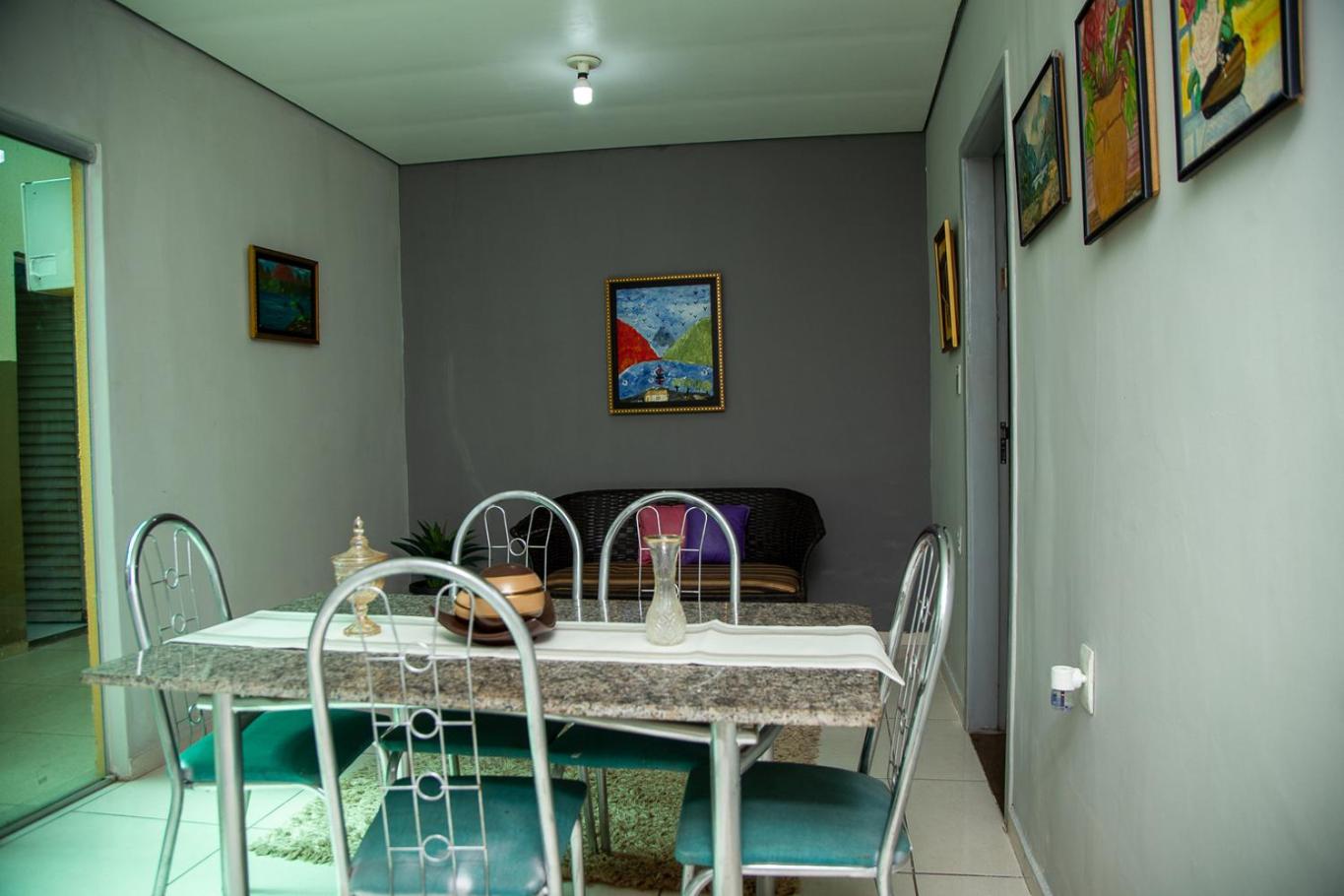 Casa com Piscina e Churrasqueira no Parque Cuiaba