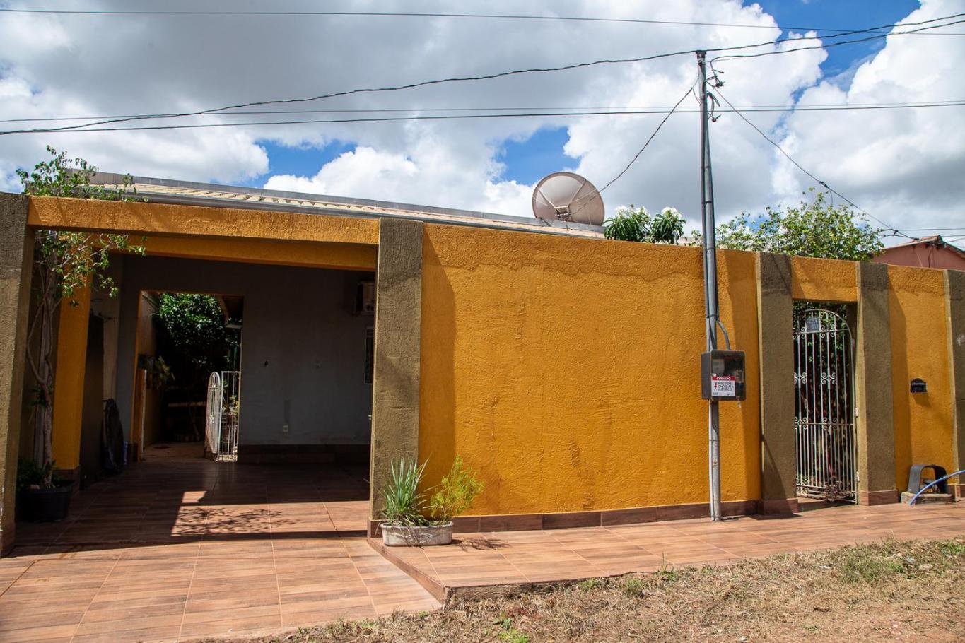 Casa com Piscina e Churrasqueira no Parque Cuiaba