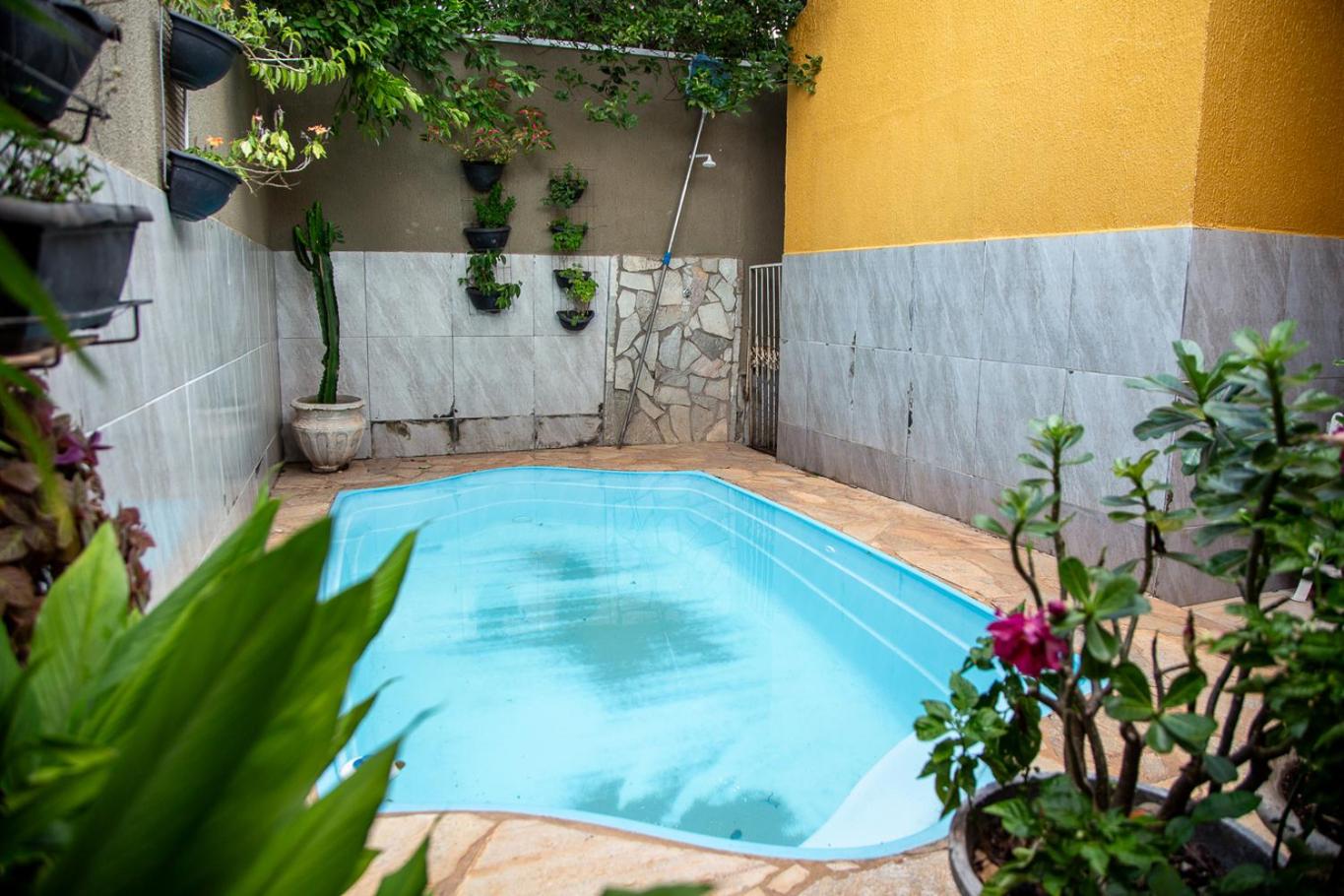 Casa com Piscina e Churrasqueira no Parque Cuiaba
