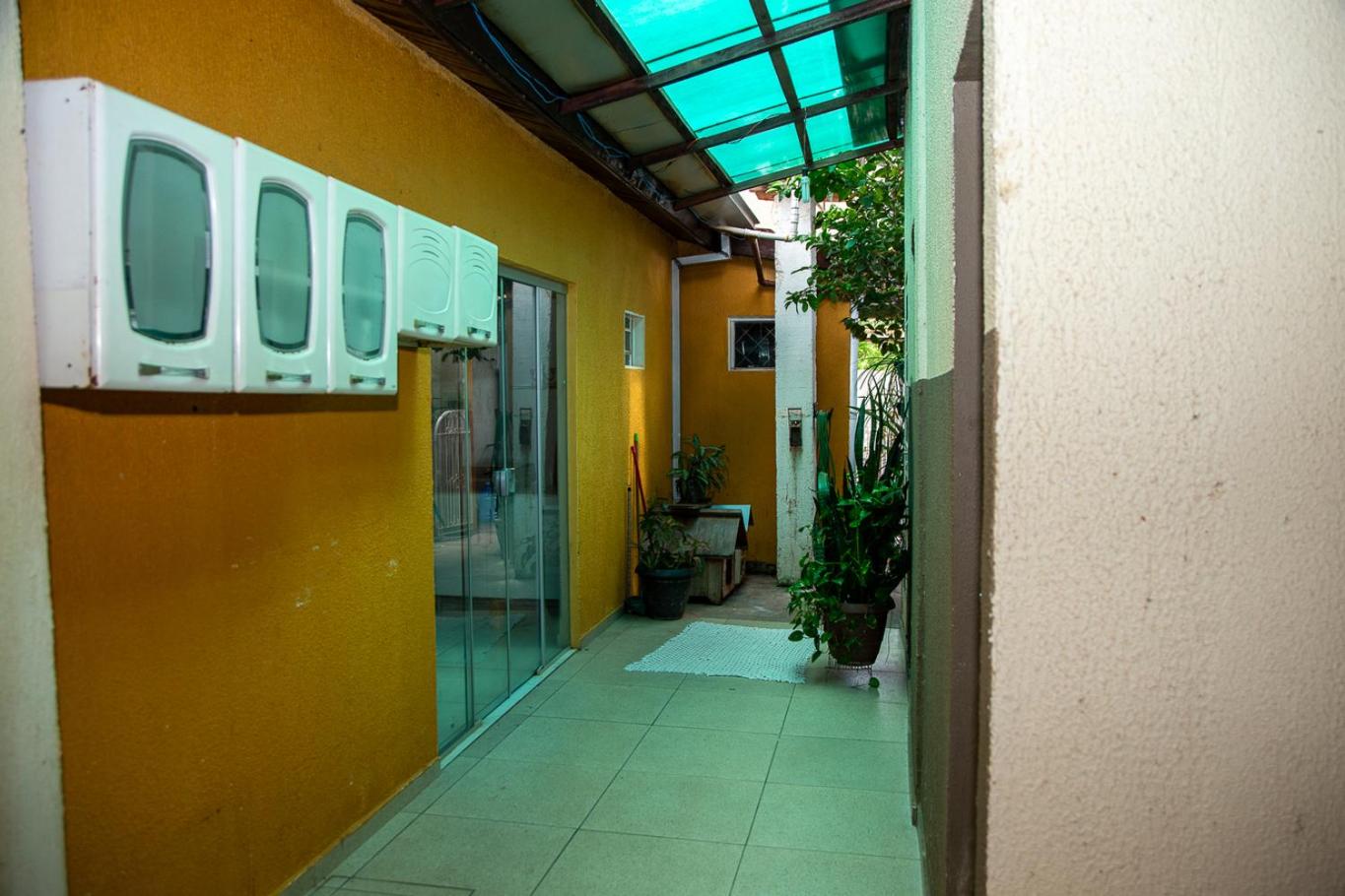Casa com Piscina e Churrasqueira no Parque Cuiaba