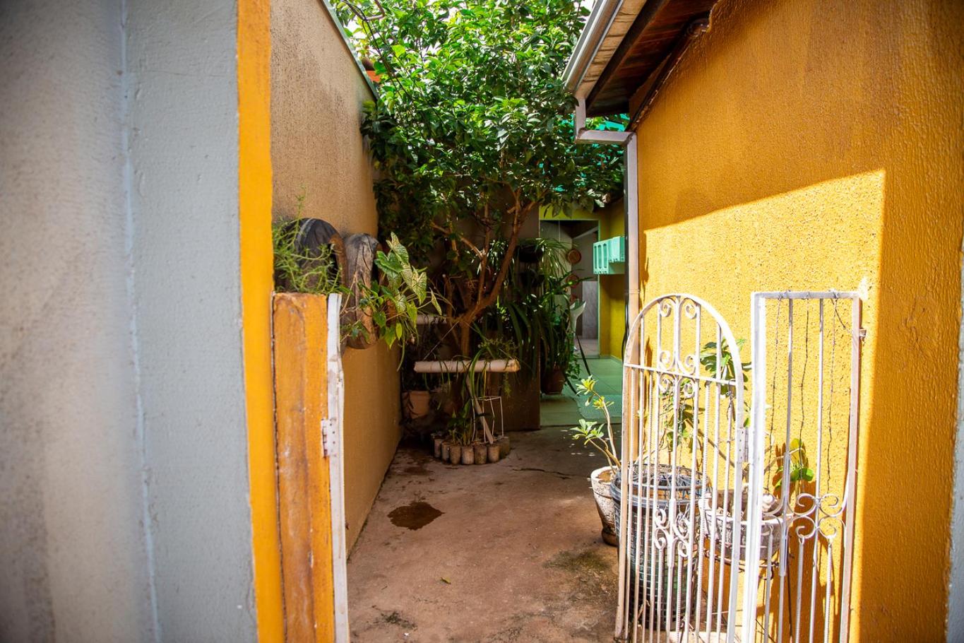 Casa com Piscina e Churrasqueira no Parque Cuiaba