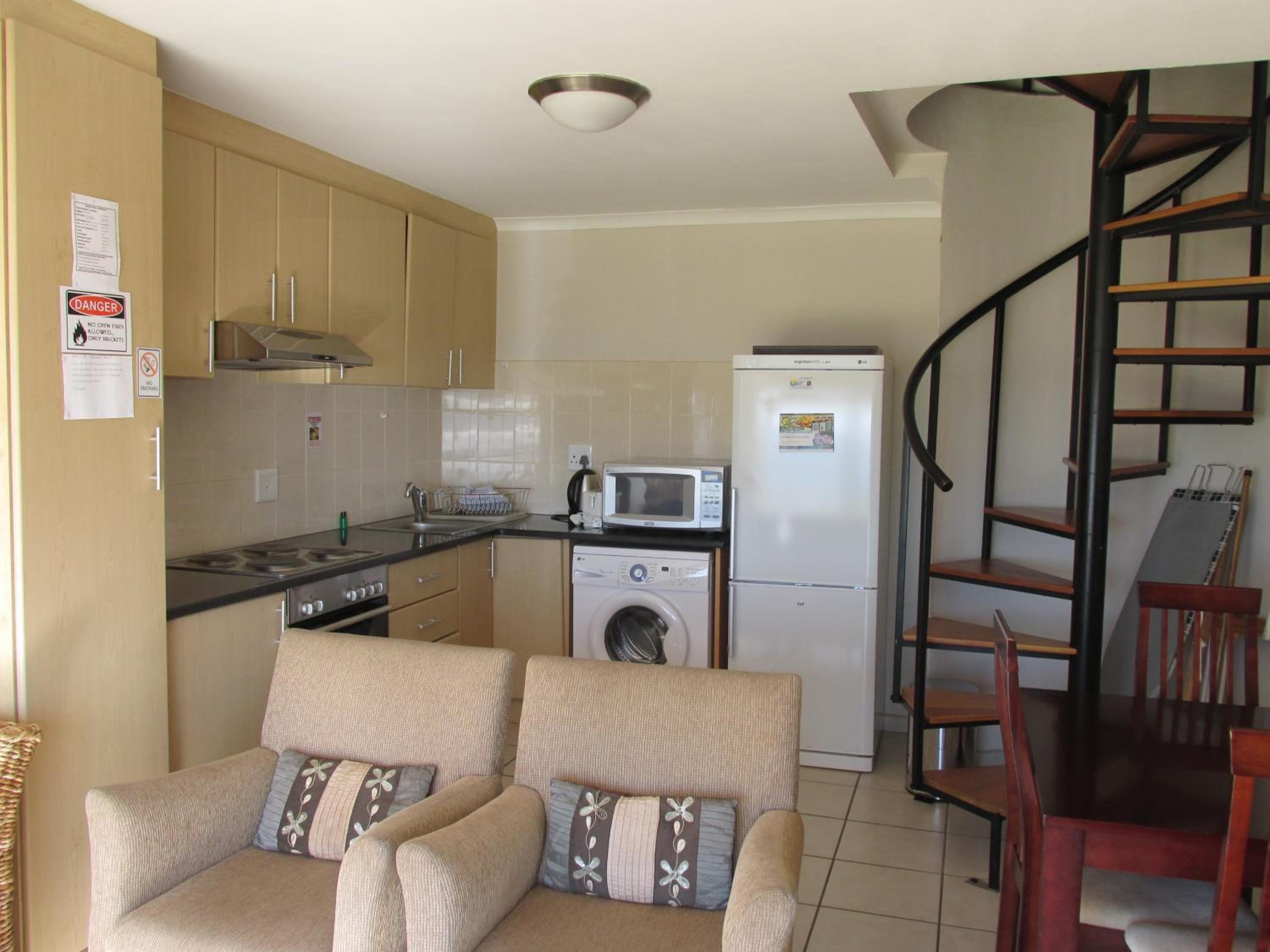 Point Village Accommodation - Santos 5