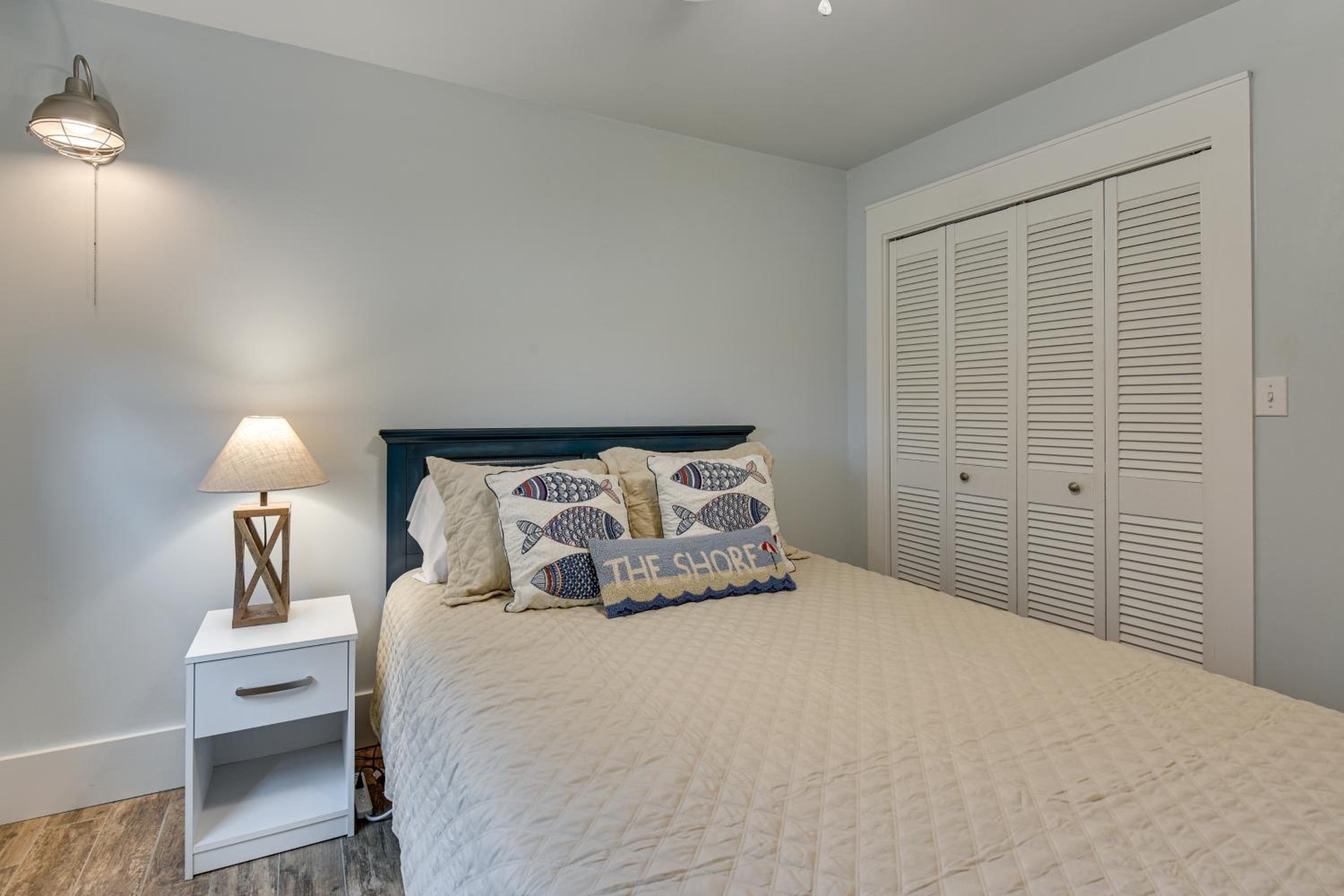 Walkable Beach Retreat! Miramar Resort Condo