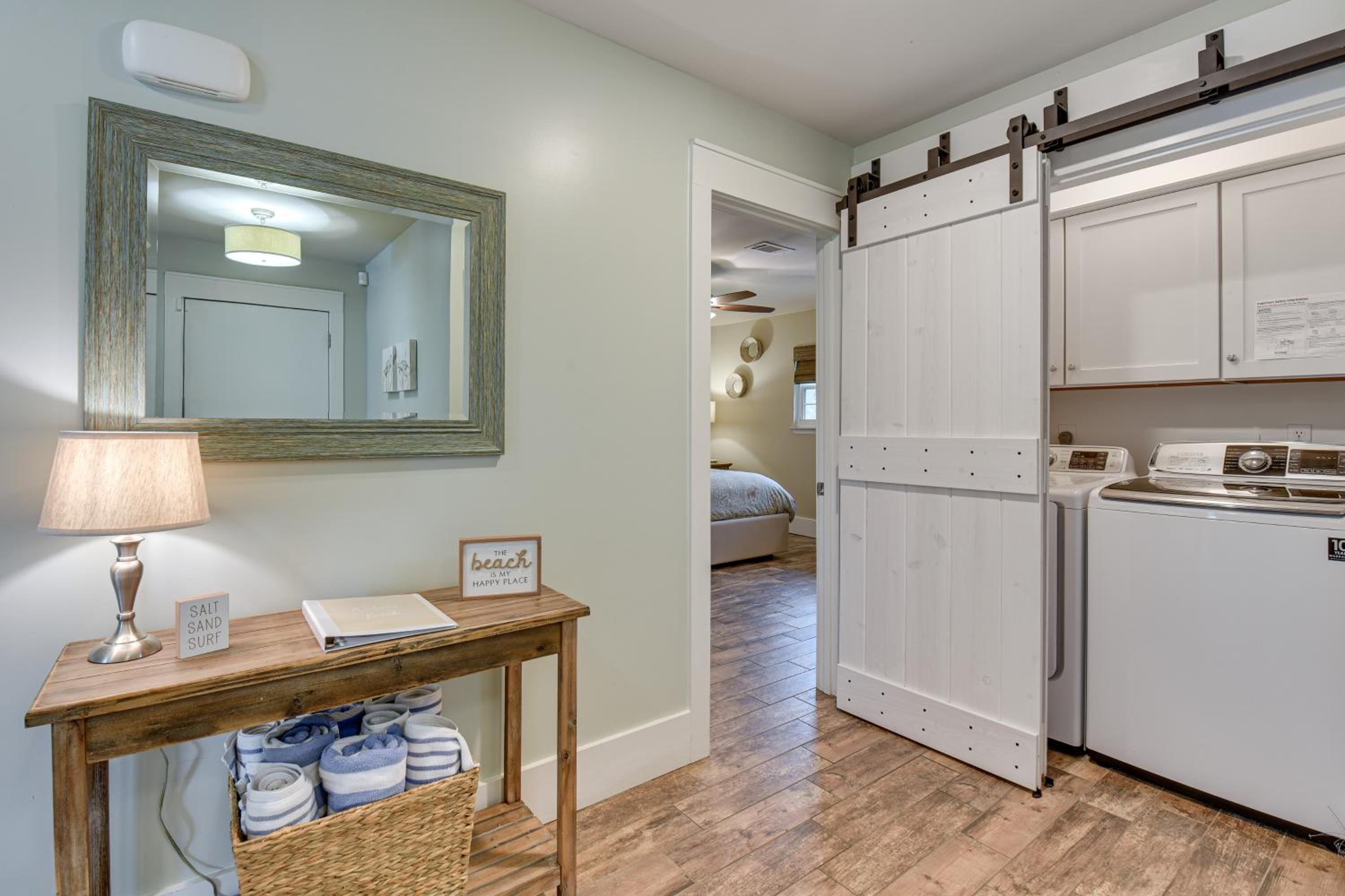 Walkable Beach Retreat! Miramar Resort Condo