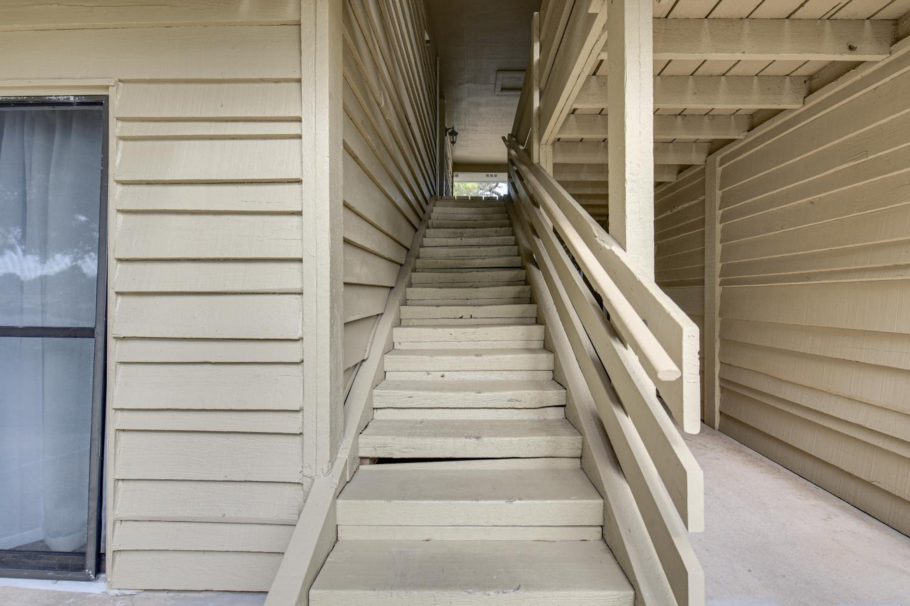 Walkable Beach Retreat! Miramar Resort Condo