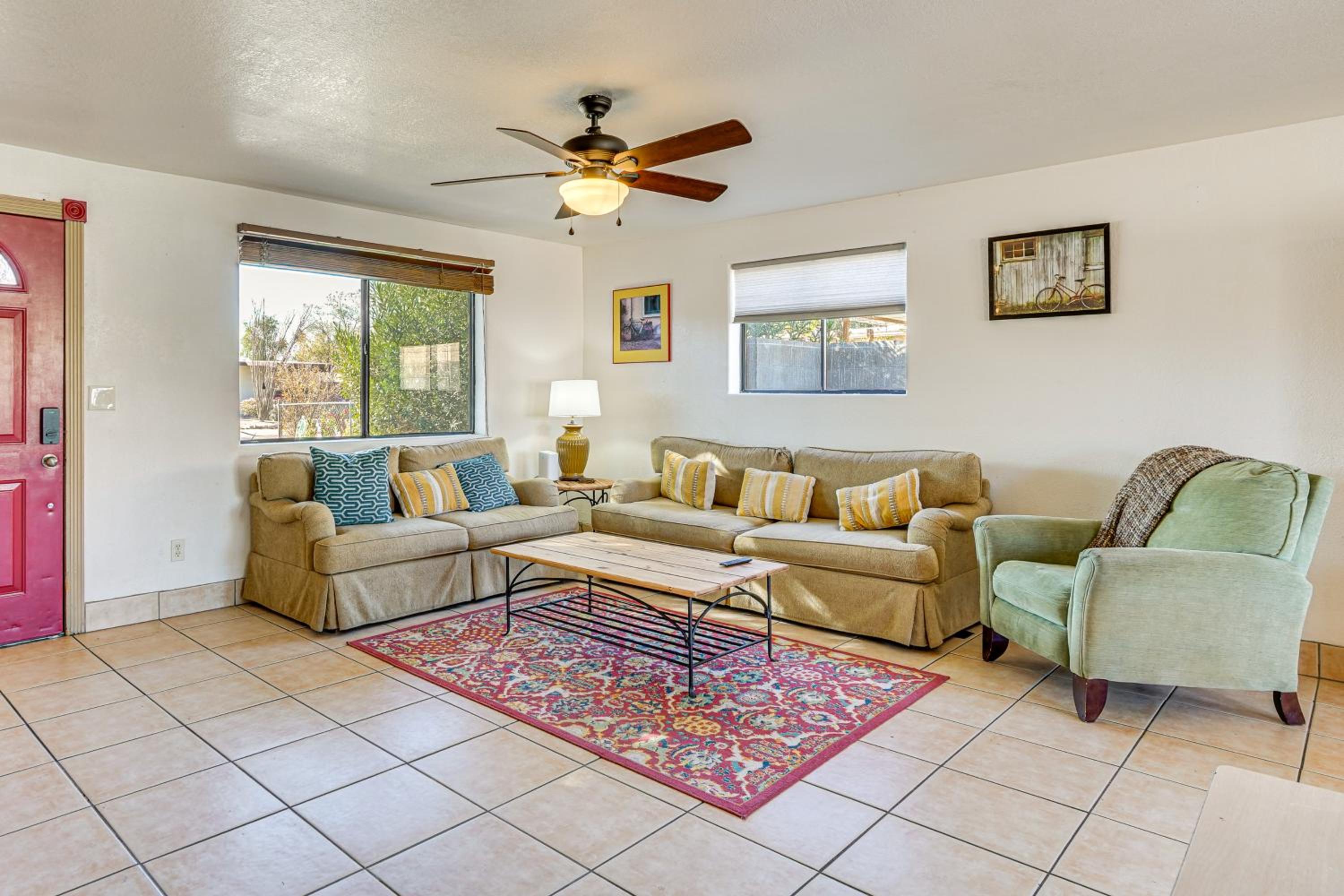 Pet-Friendly Yard! Family Home 6 Mi to Dtwn Tucson