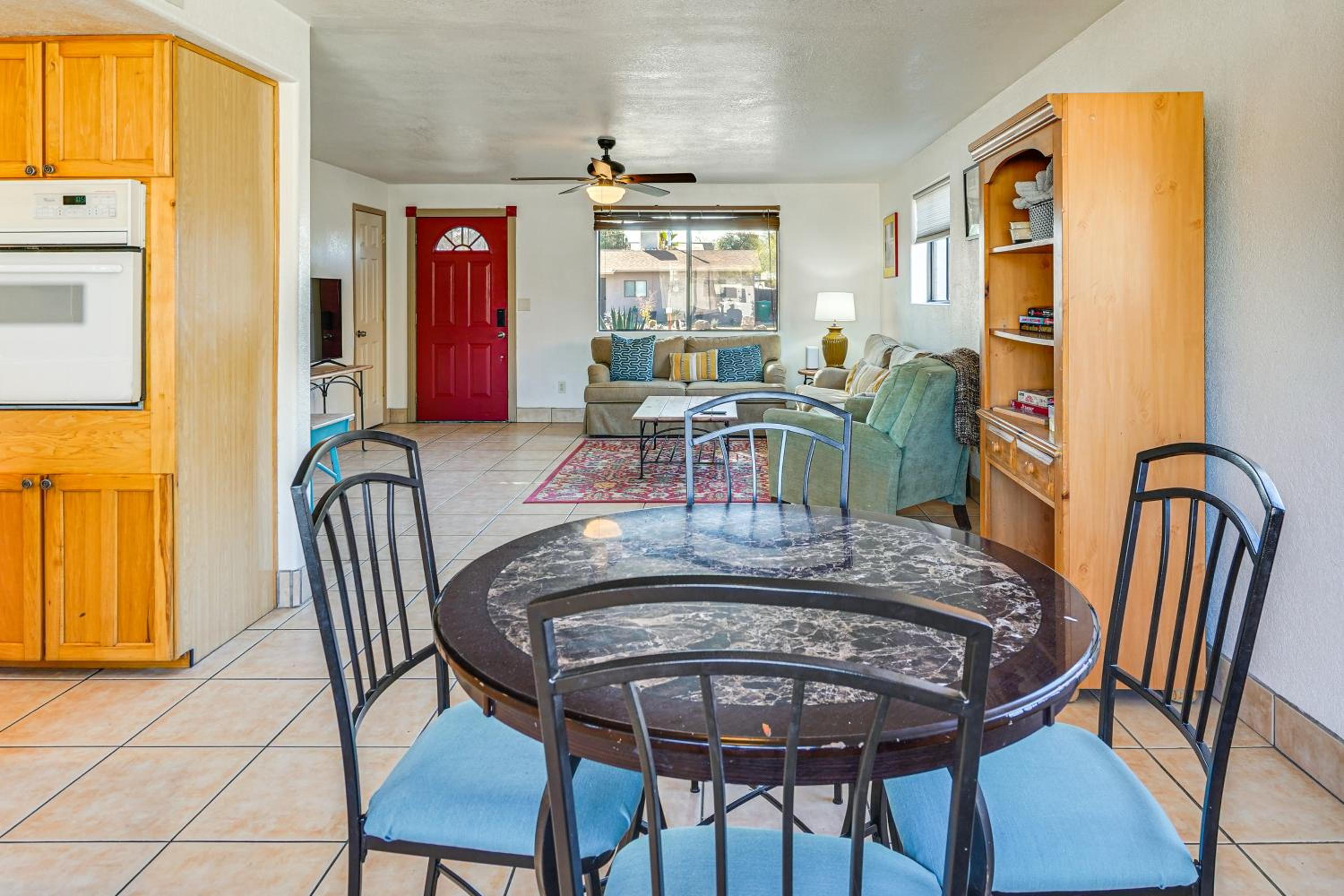 Pet-Friendly Yard! Family Home 6 Mi to Dtwn Tucson