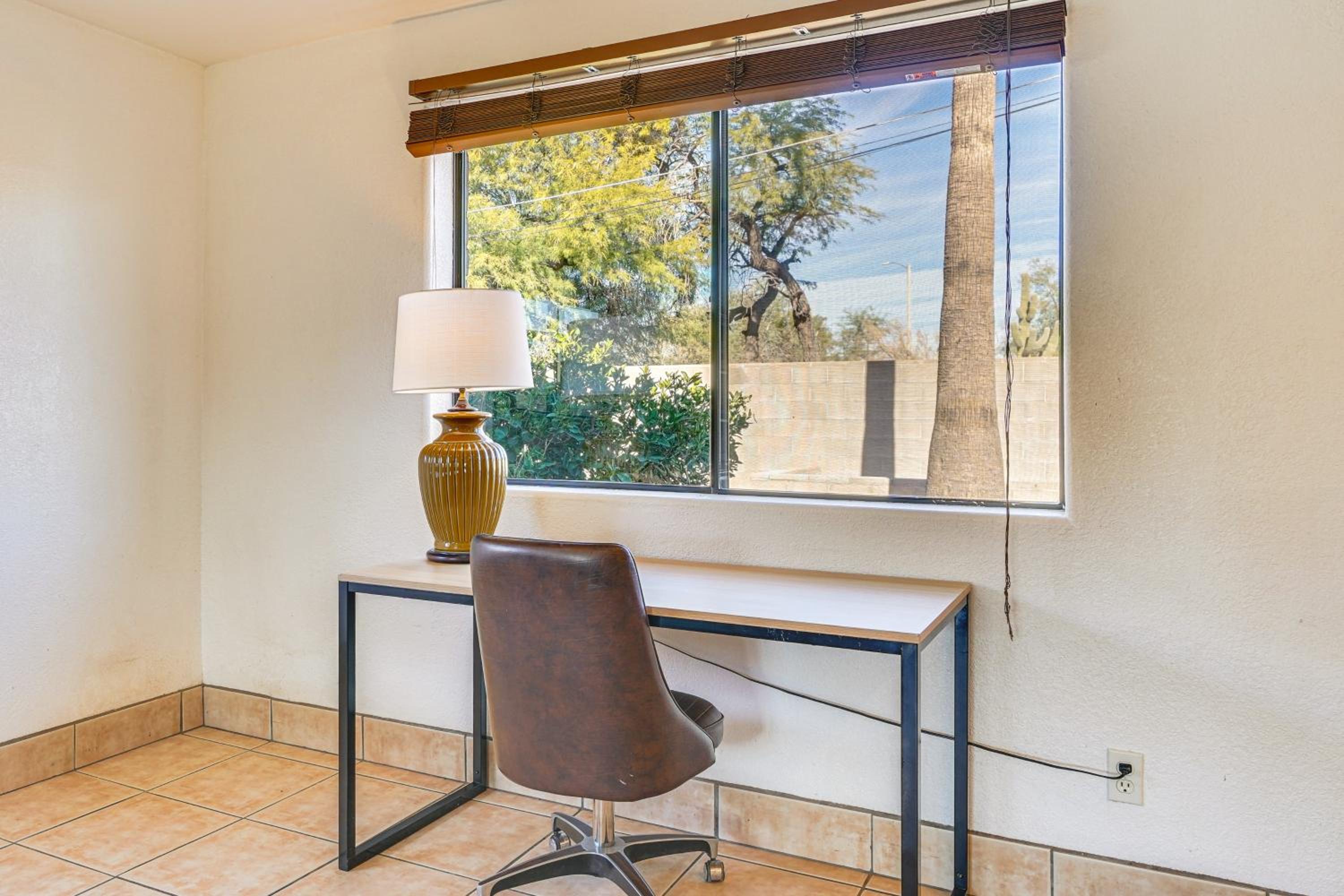 Pet-Friendly Yard! Family Home 6 Mi to Dtwn Tucson