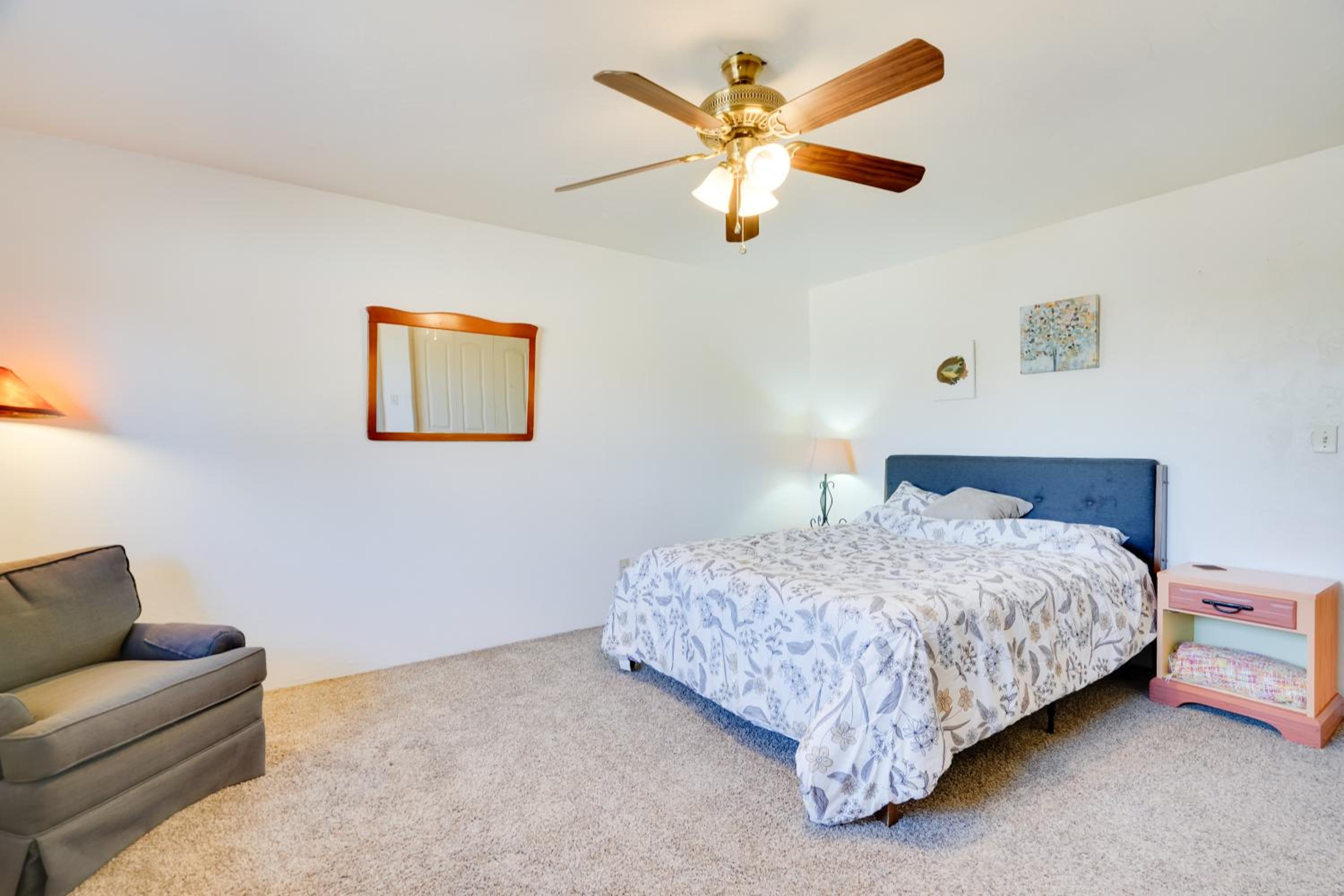 Pet-Friendly Yard! Family Home 6 Mi to Dtwn Tucson