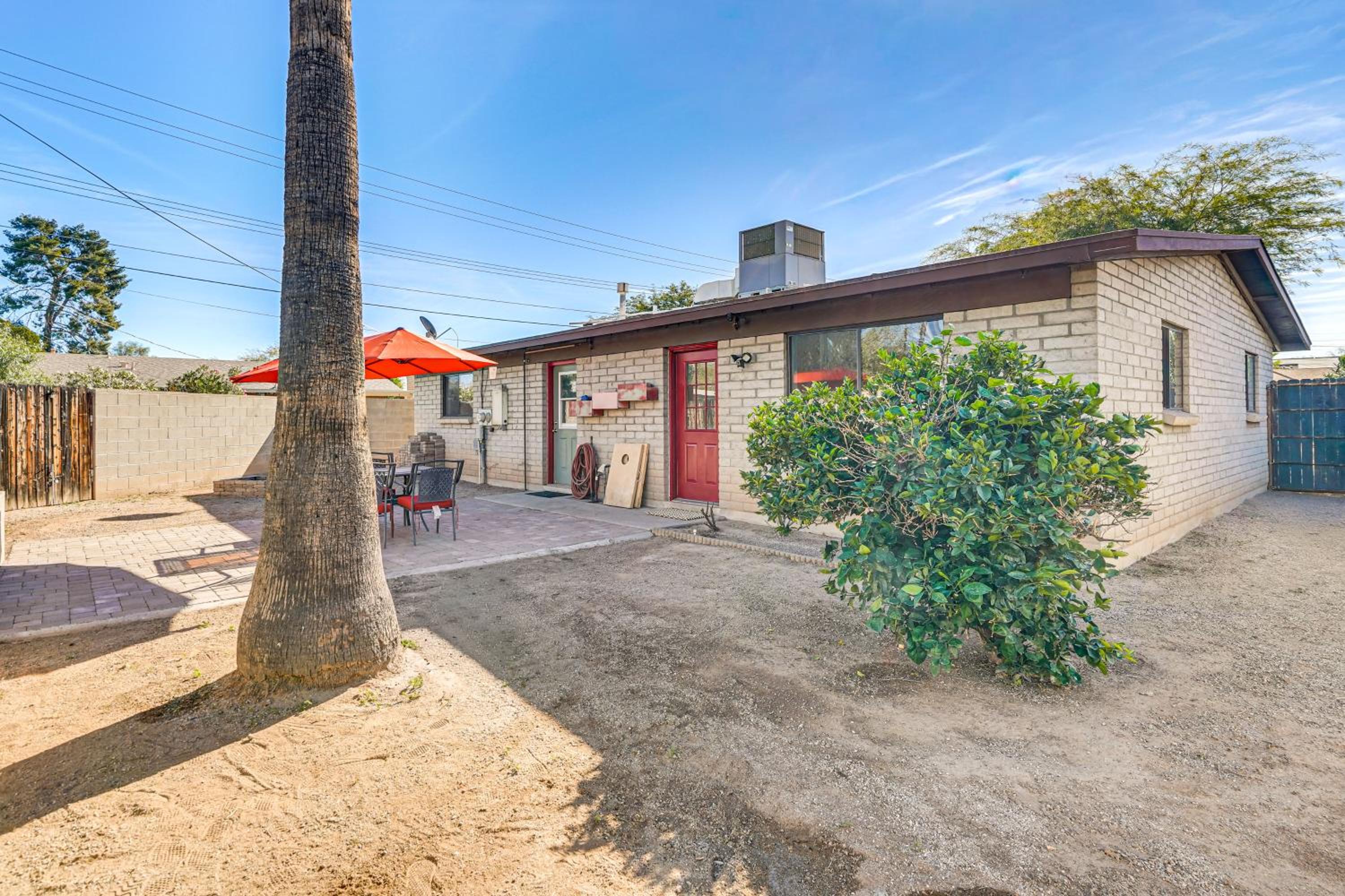 Pet-Friendly Yard! Family Home 6 Mi to Dtwn Tucson