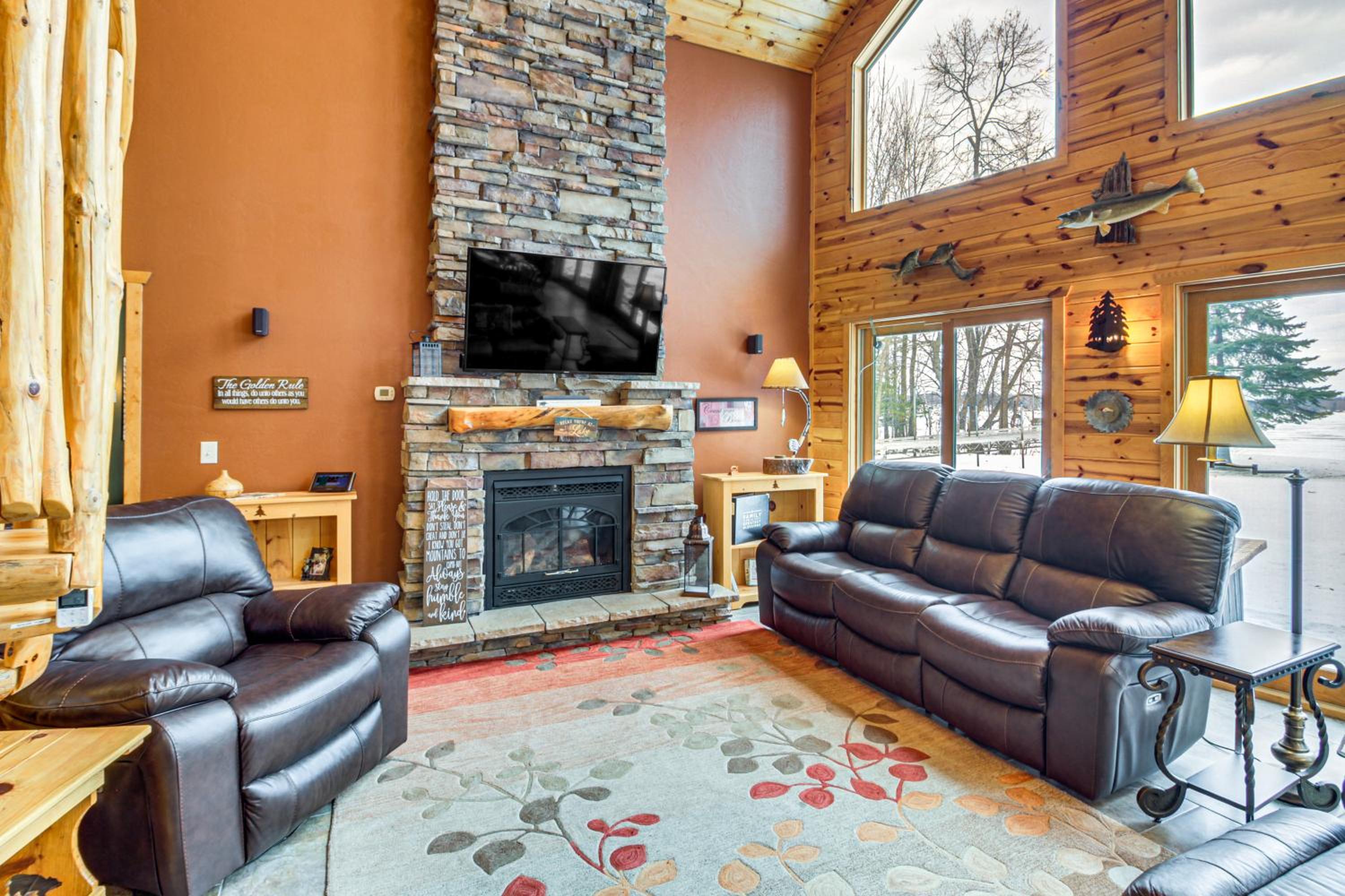 Families Welcome! Lakefront Gem with Dock in Aitkin