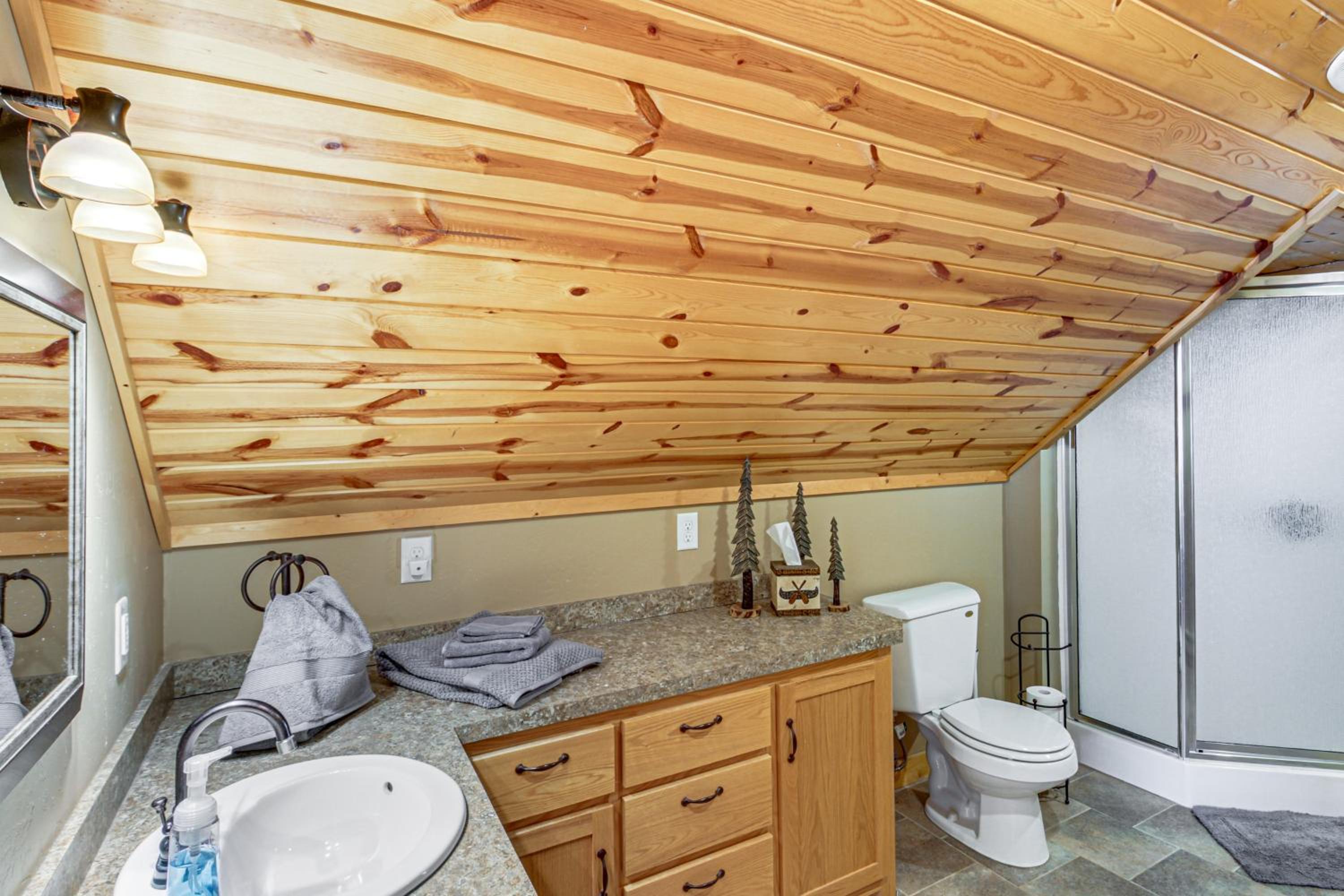 Families Welcome! Lakefront Gem with Dock in Aitkin