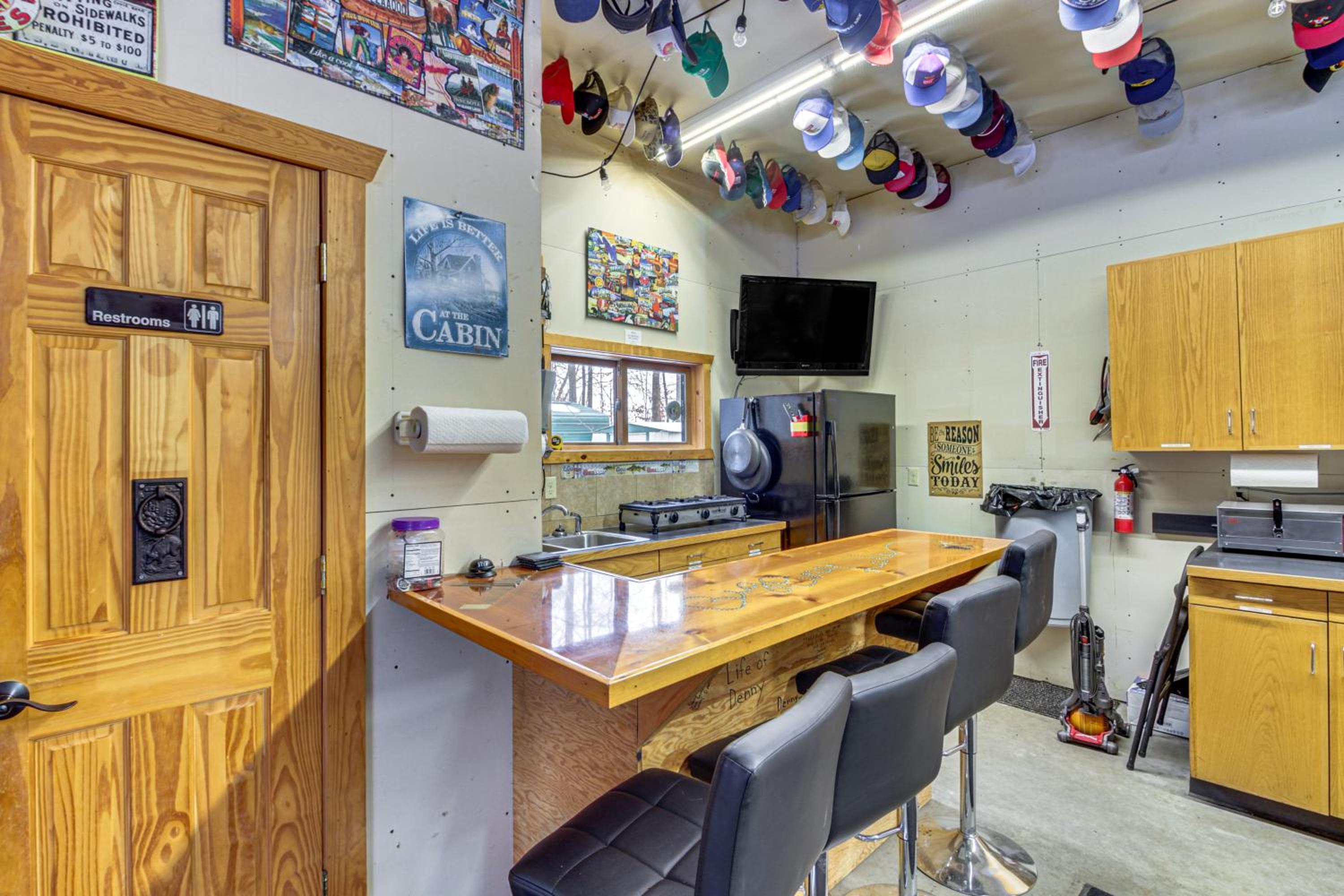 Families Welcome! Lakefront Gem with Dock in Aitkin