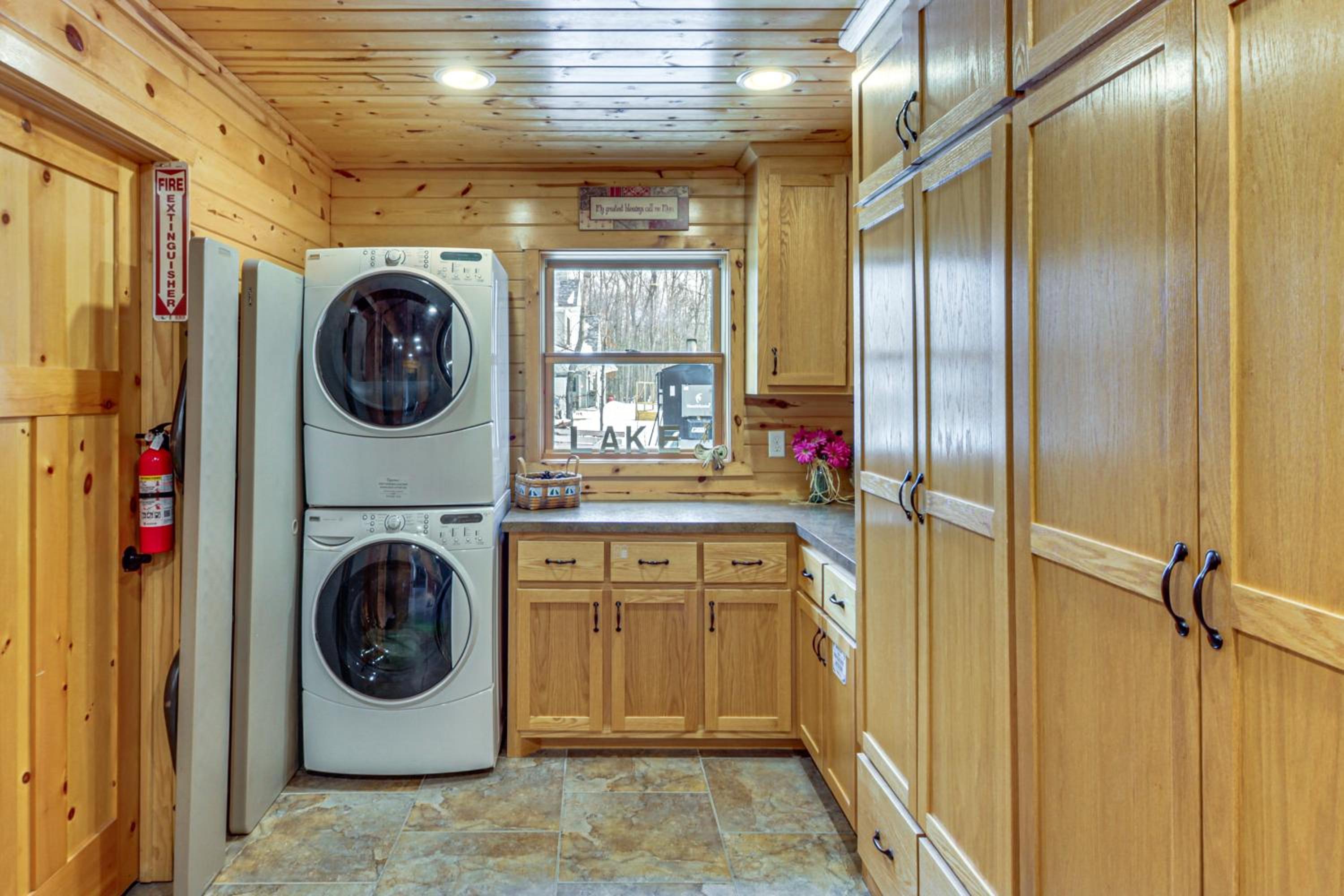 Families Welcome! Lakefront Gem with Dock in Aitkin