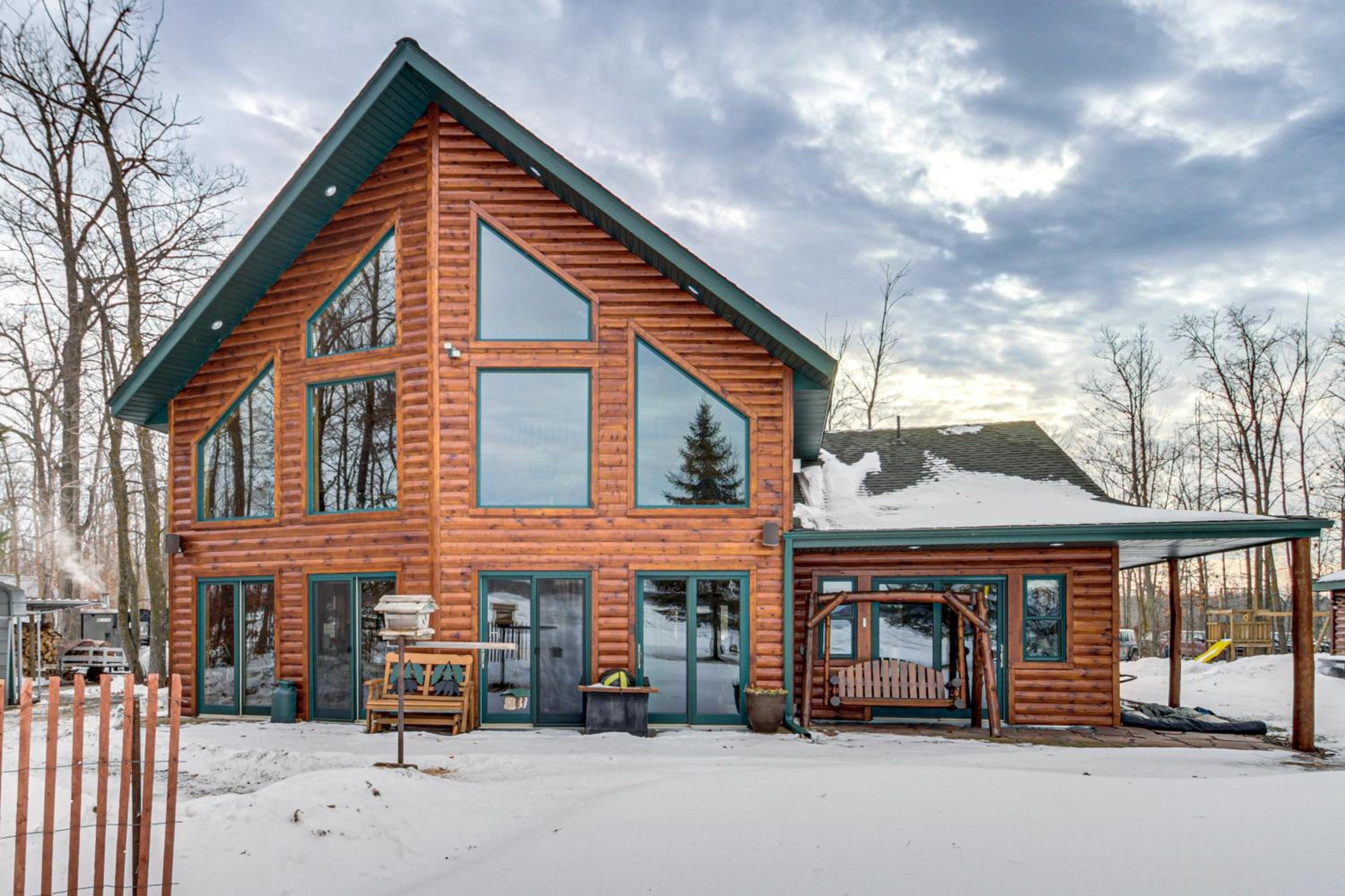 Families Welcome! Lakefront Gem with Dock in Aitkin