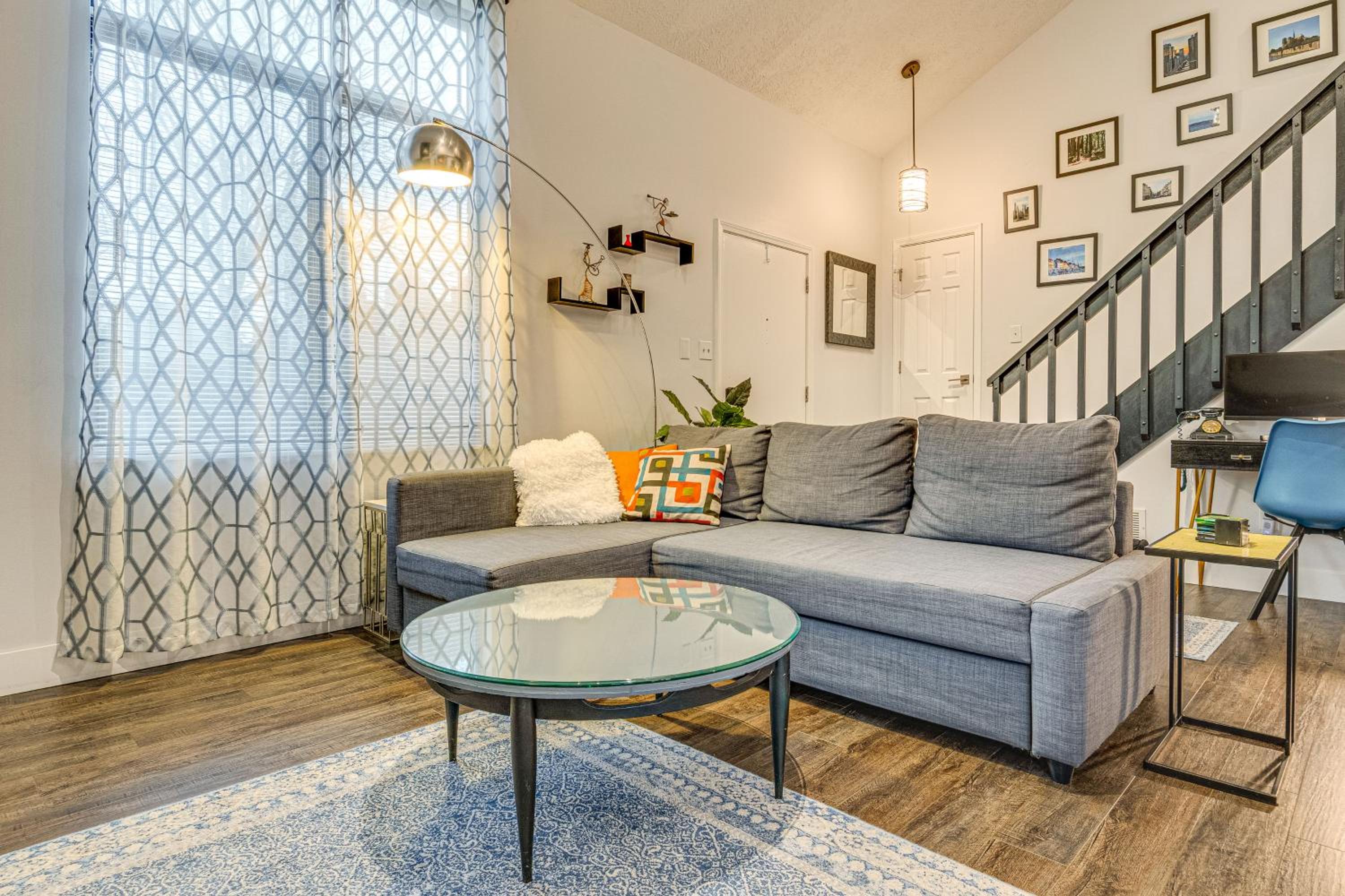 Chic Dtwn Indy Home Less Than 2 Mi to Lucas Oil Stadium!