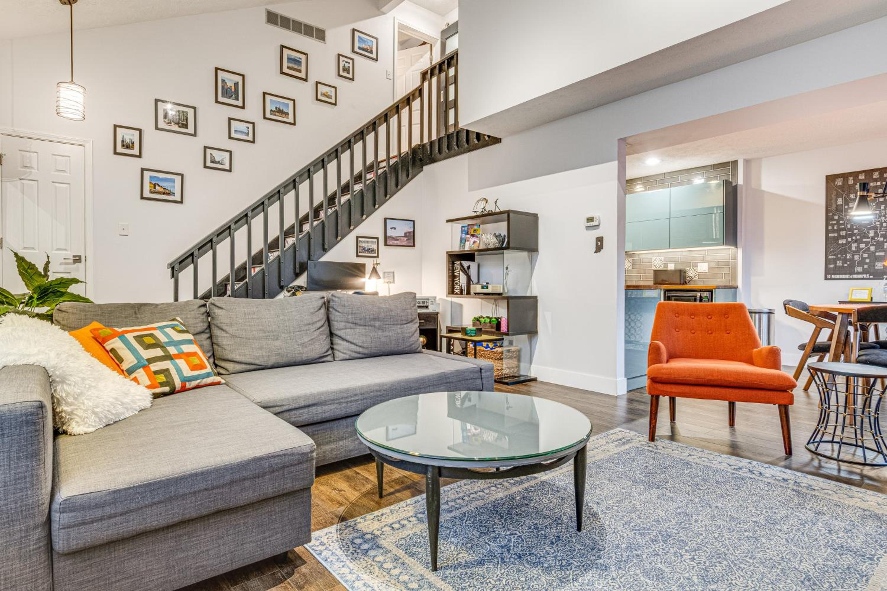 Chic Dtwn Indy Home Less Than 2 Mi to Lucas Oil Stadium!