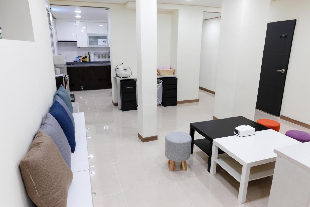 Namsan Gil House