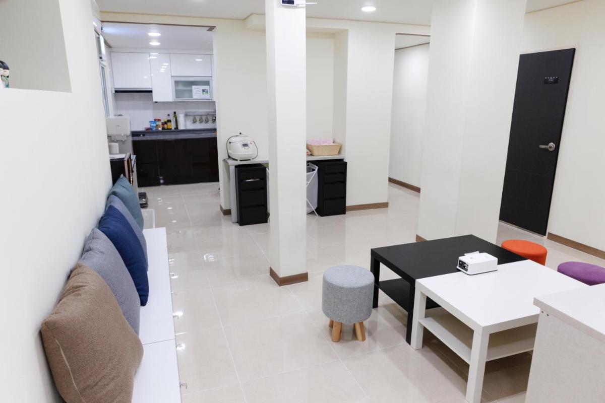 Namsan Gil House