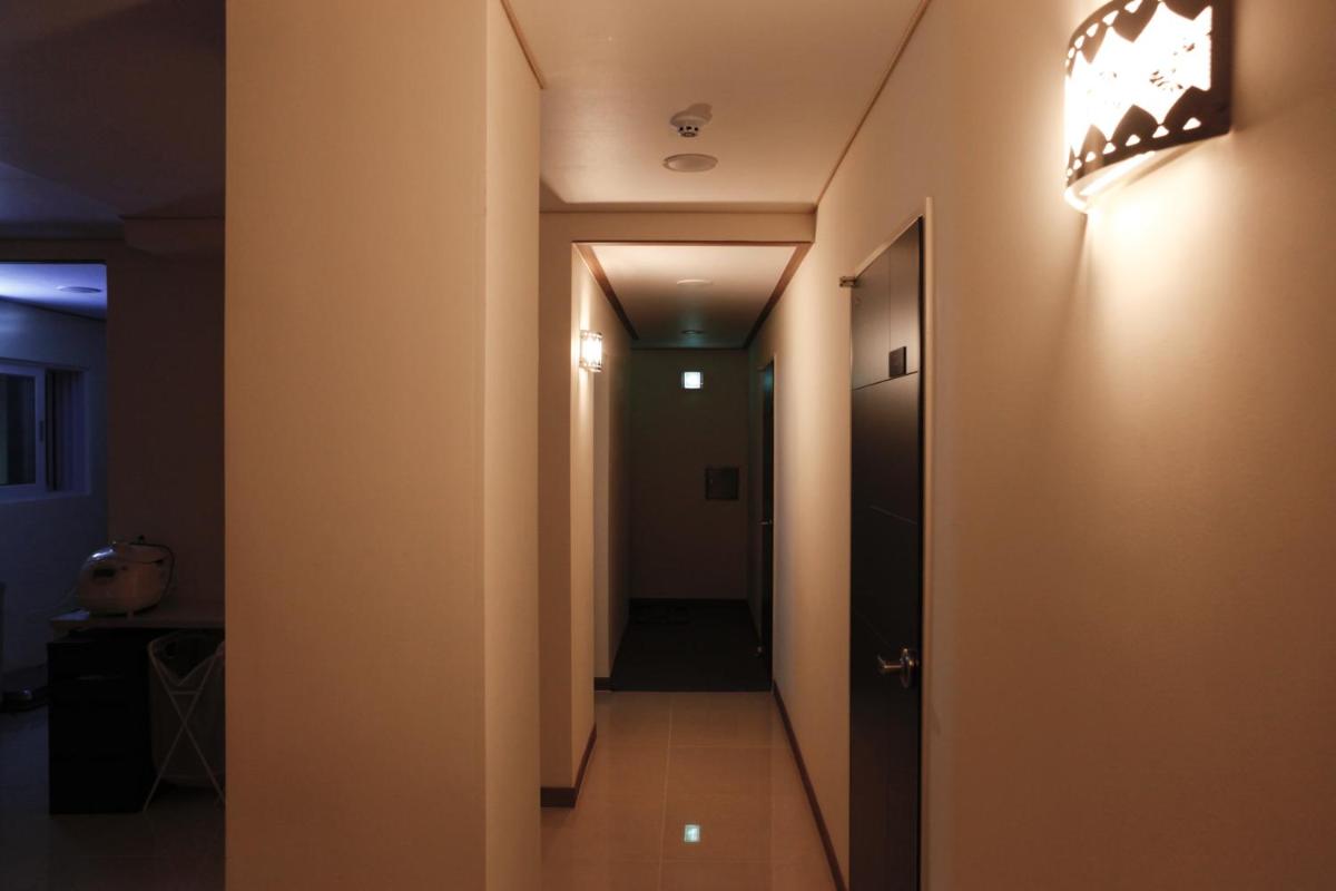 Namsan Gil House