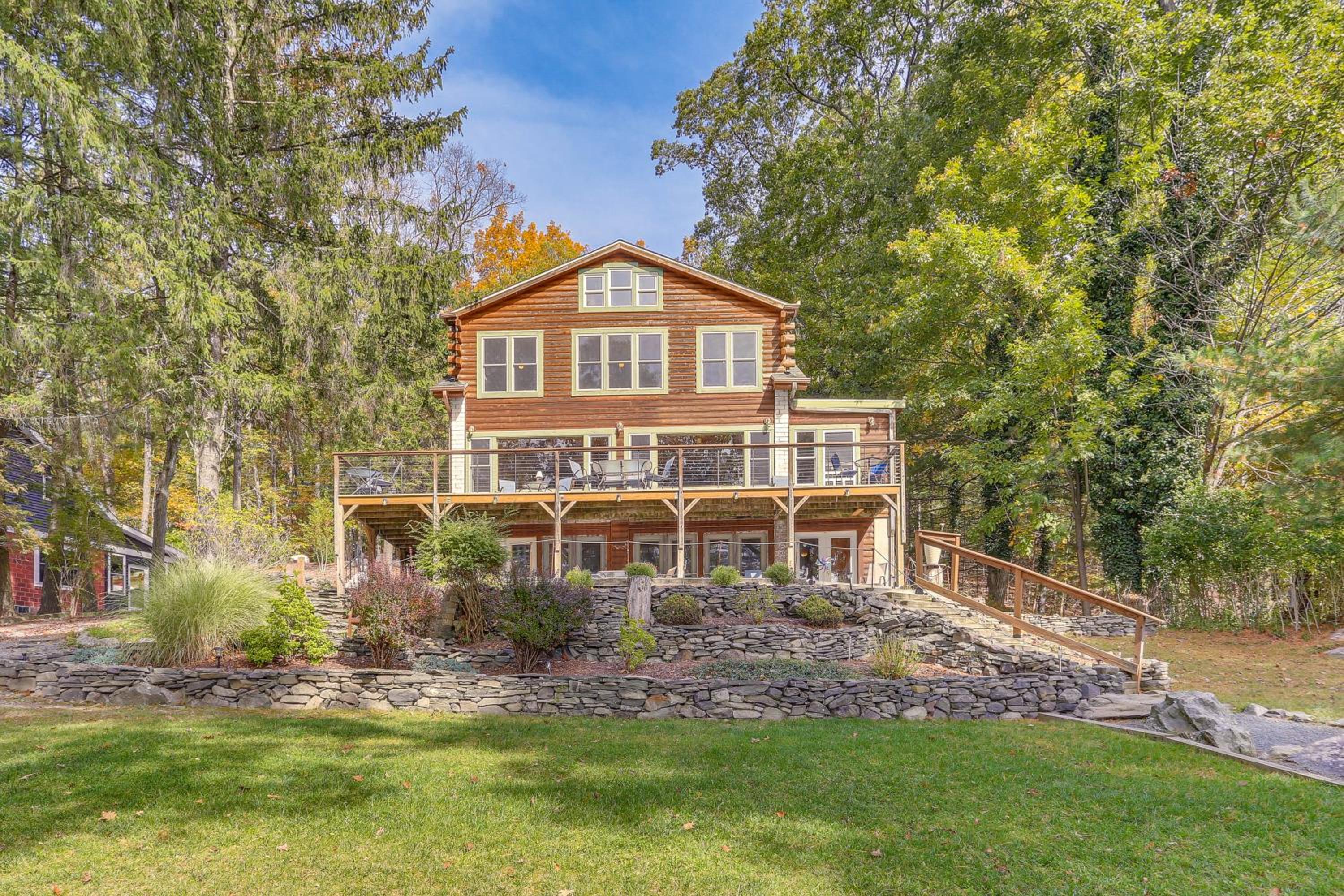 Huge Waterfront Home with Dock on Lake Wallenpaupack
